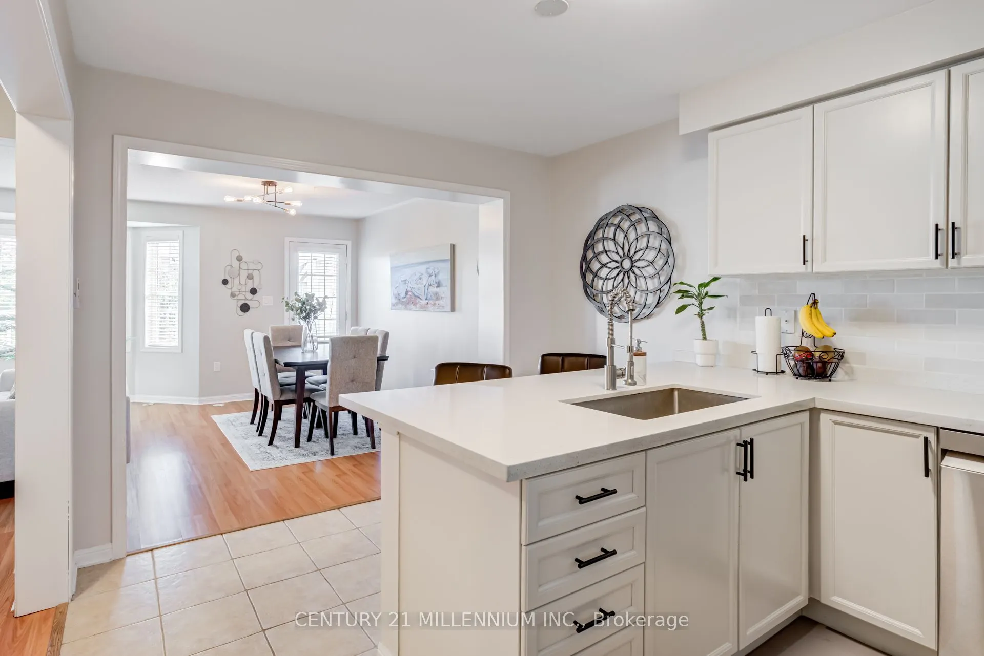 914 Ambroise Crescent