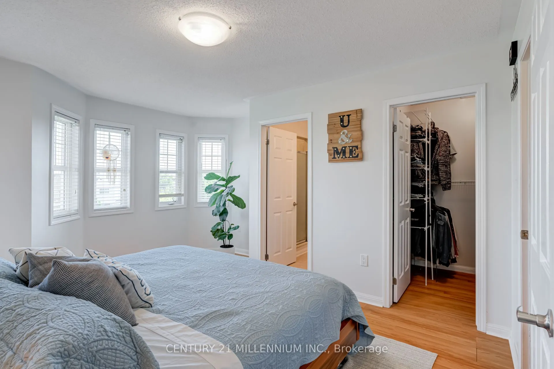 914 Ambroise Crescent