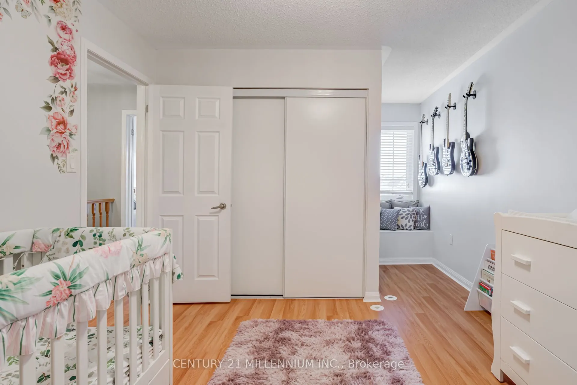 914 Ambroise Crescent