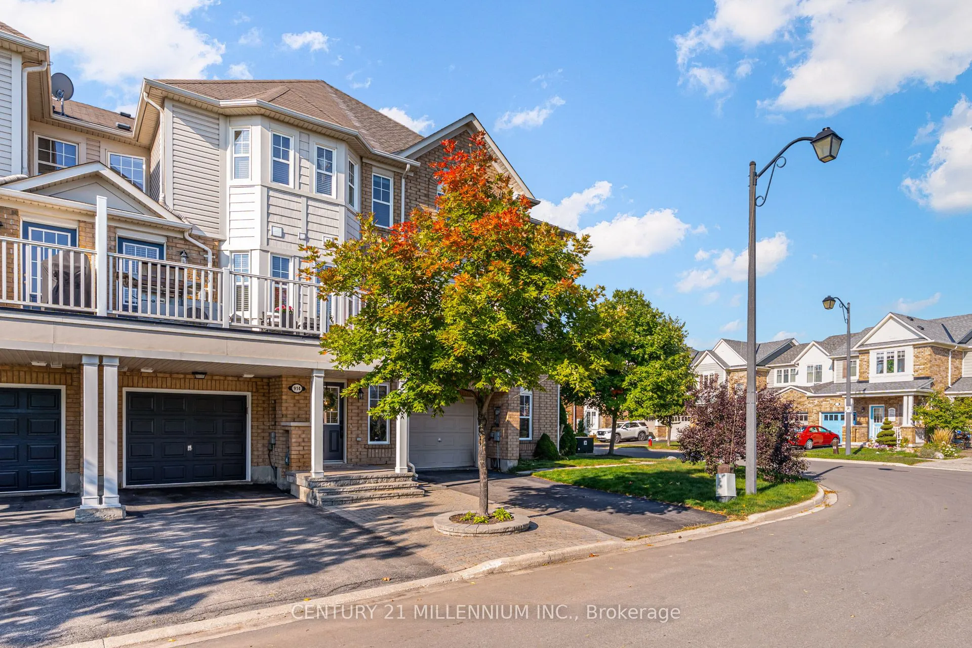 914 Ambroise Crescent