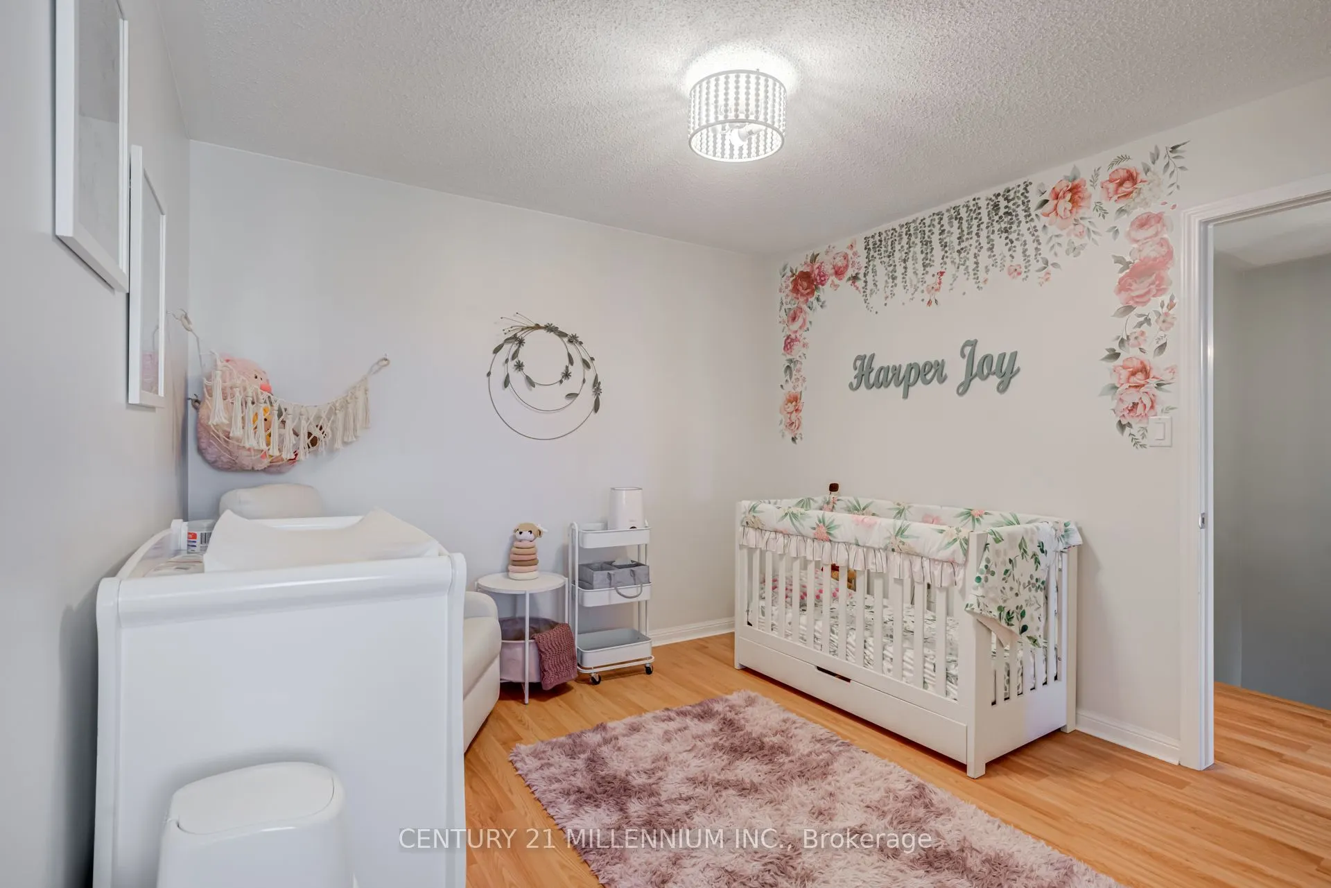 914 Ambroise Crescent