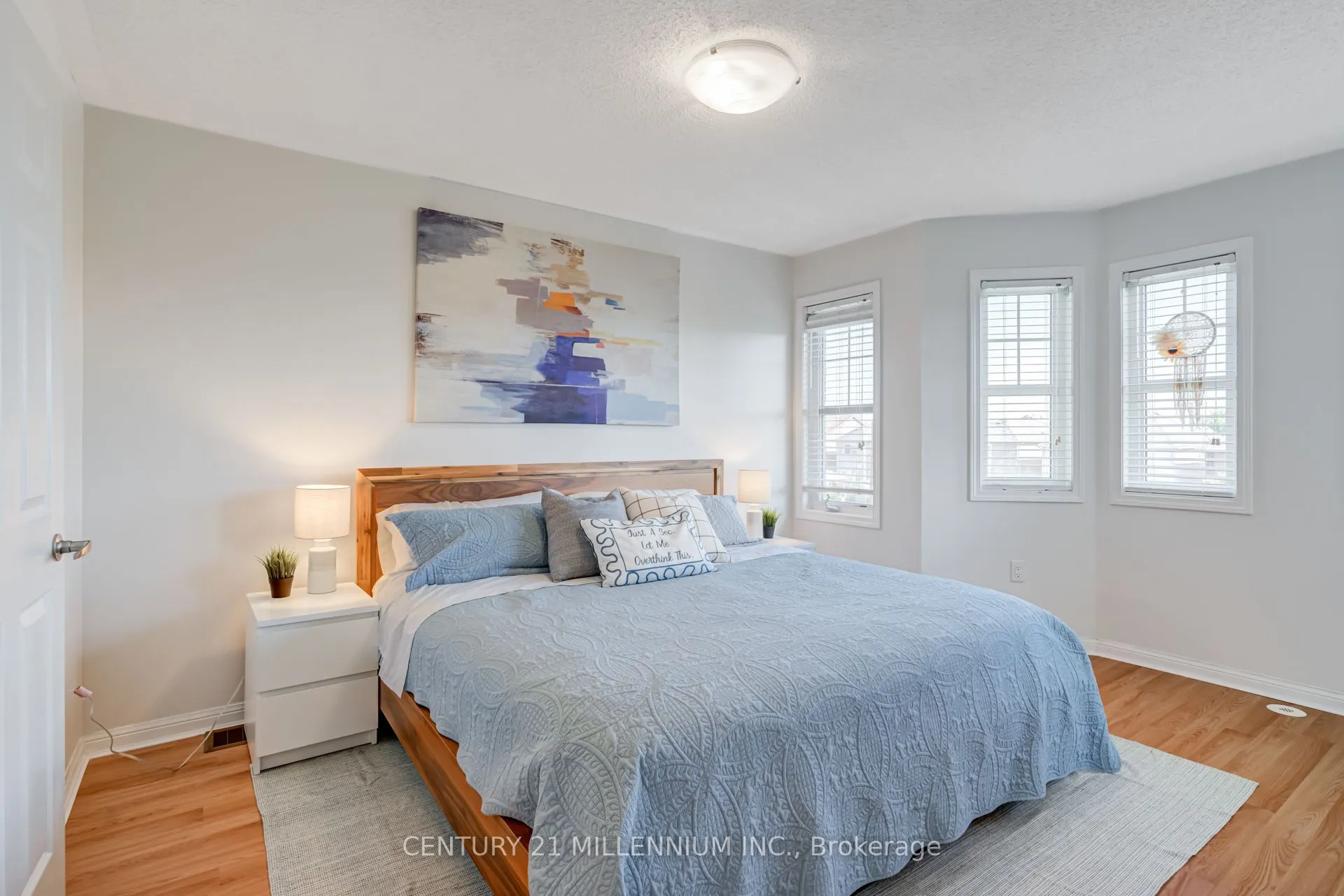 914 Ambroise Crescent