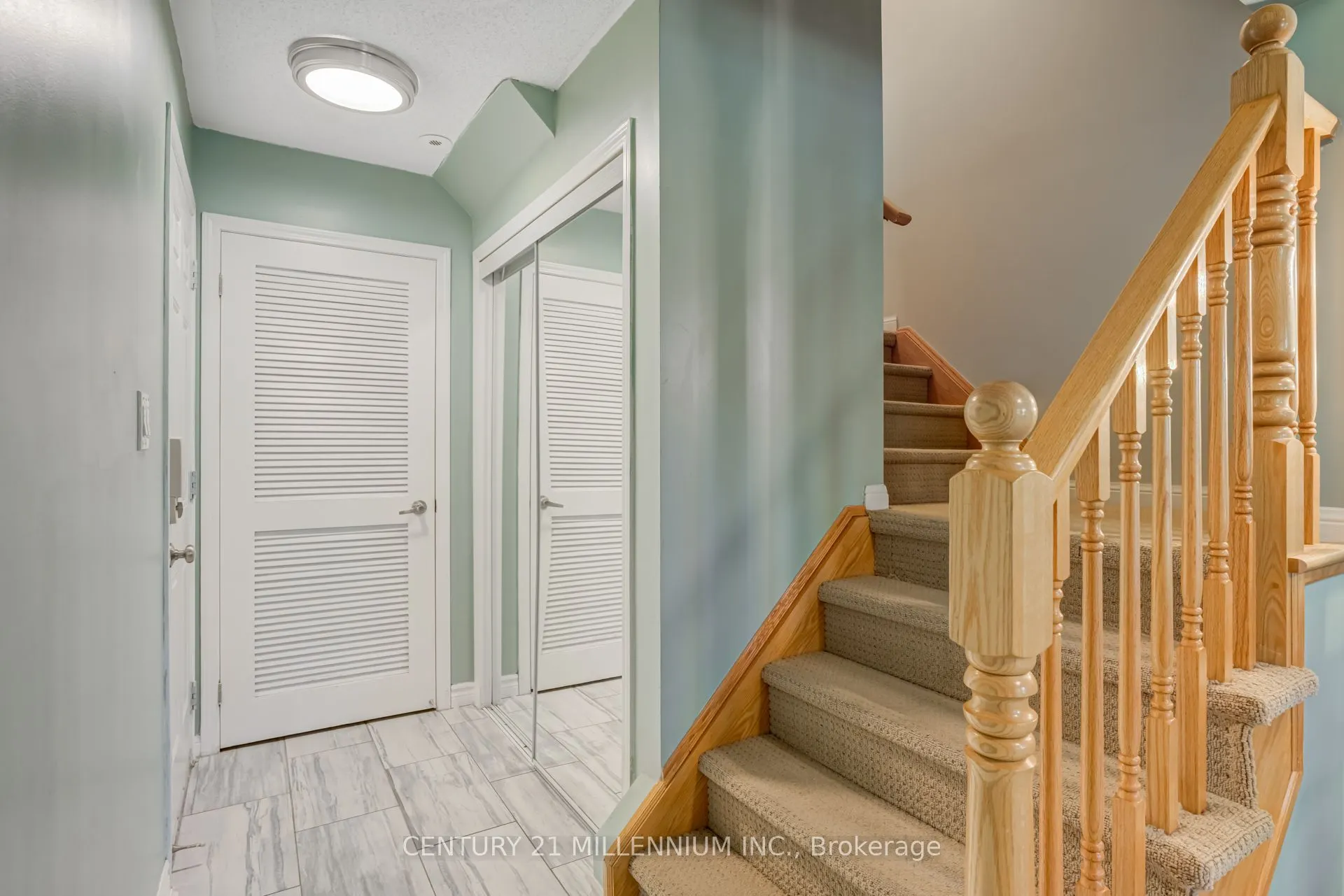 914 Ambroise Crescent