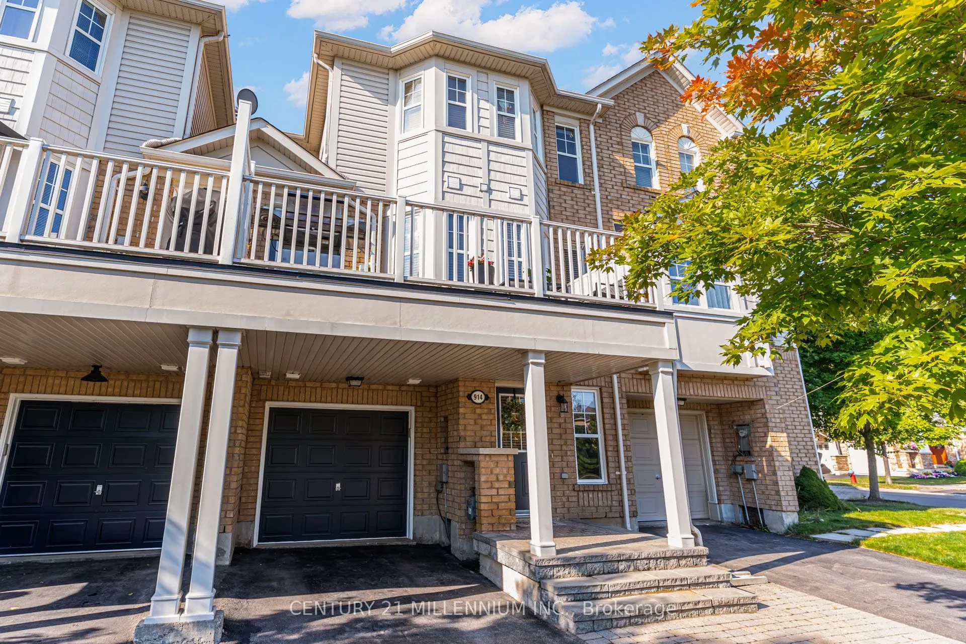 914 Ambroise Crescent