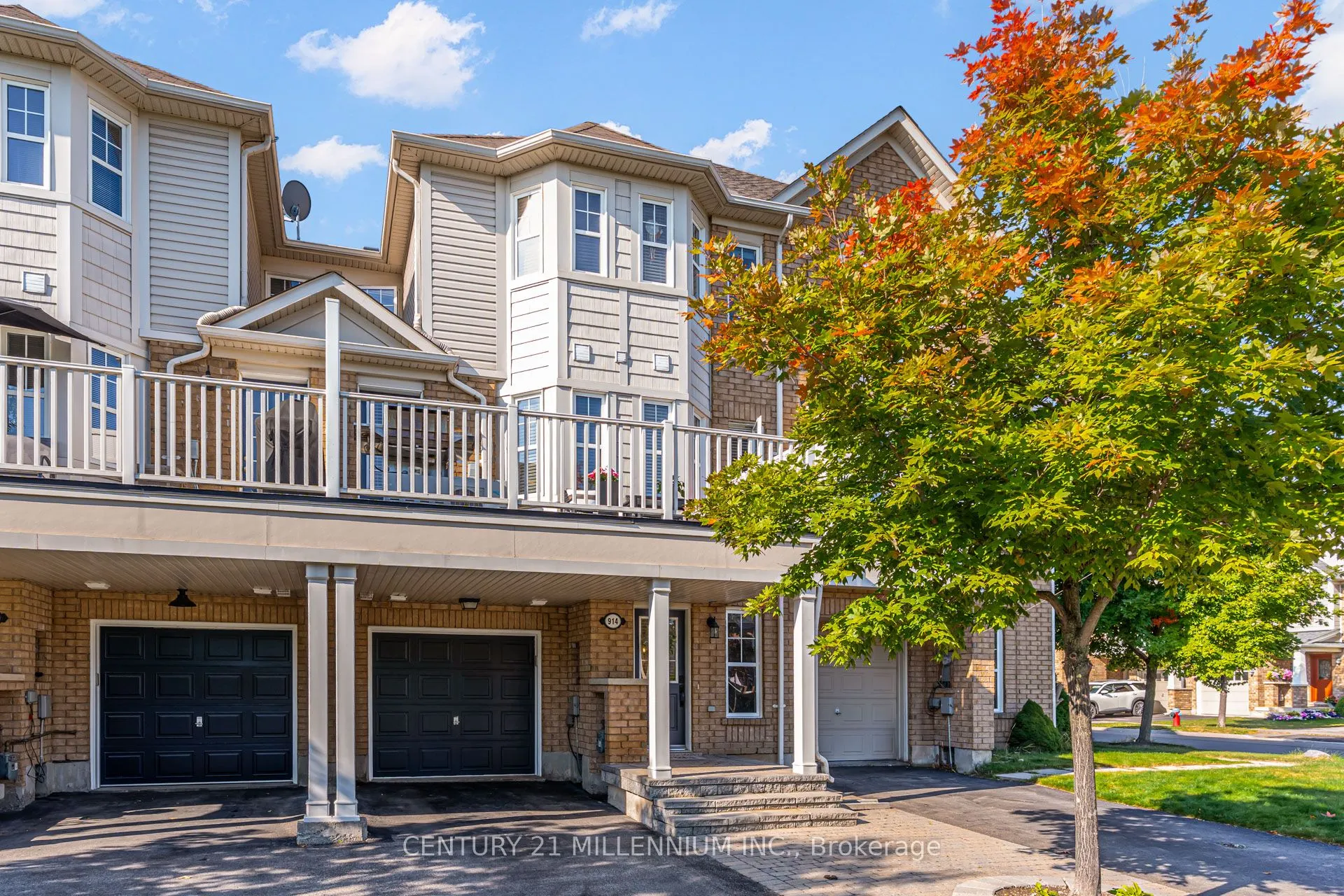 914 Ambroise Crescent