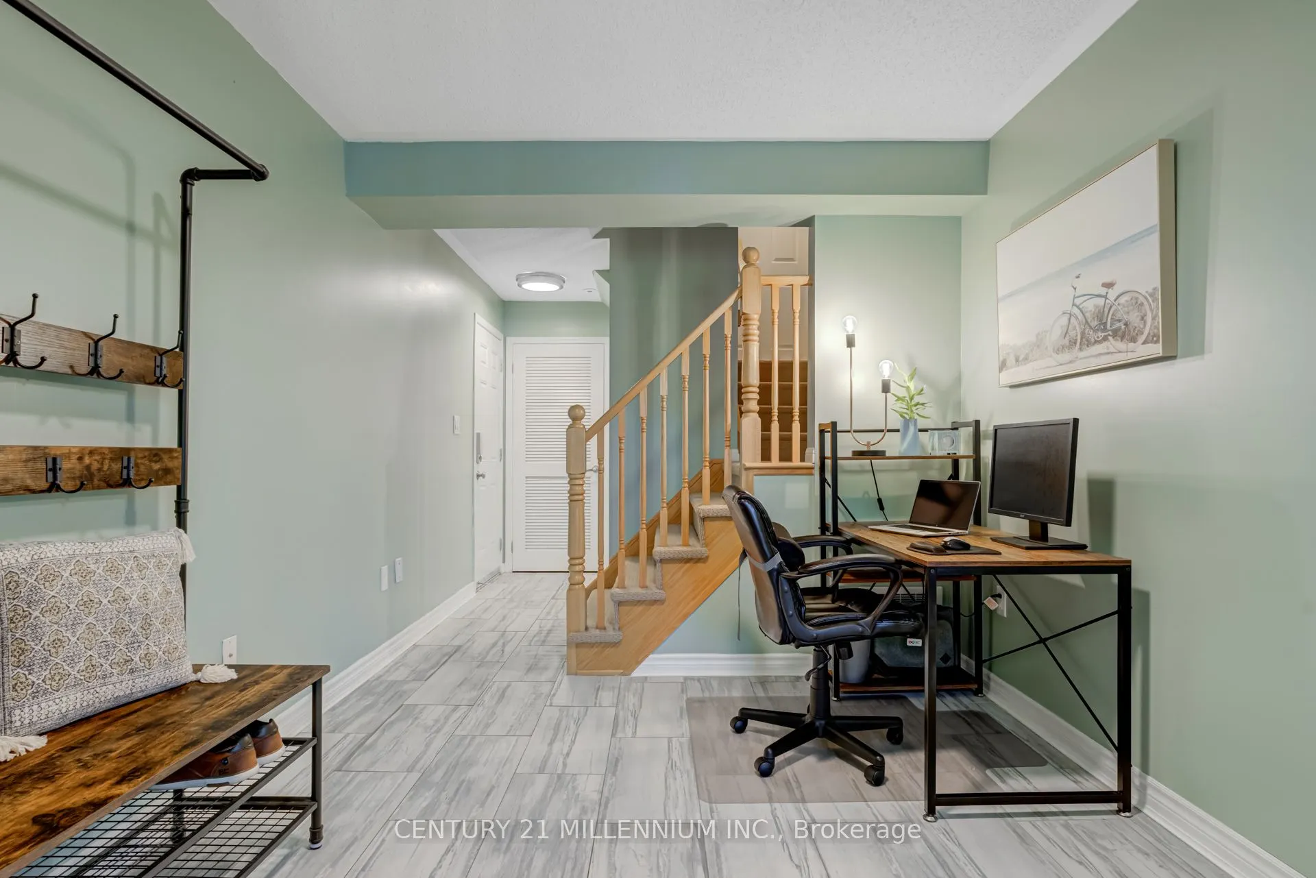 914 Ambroise Crescent