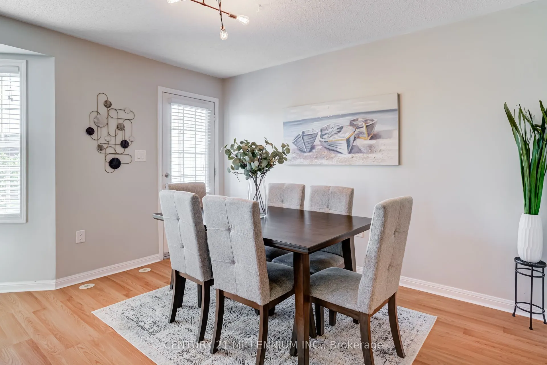 914 Ambroise Crescent