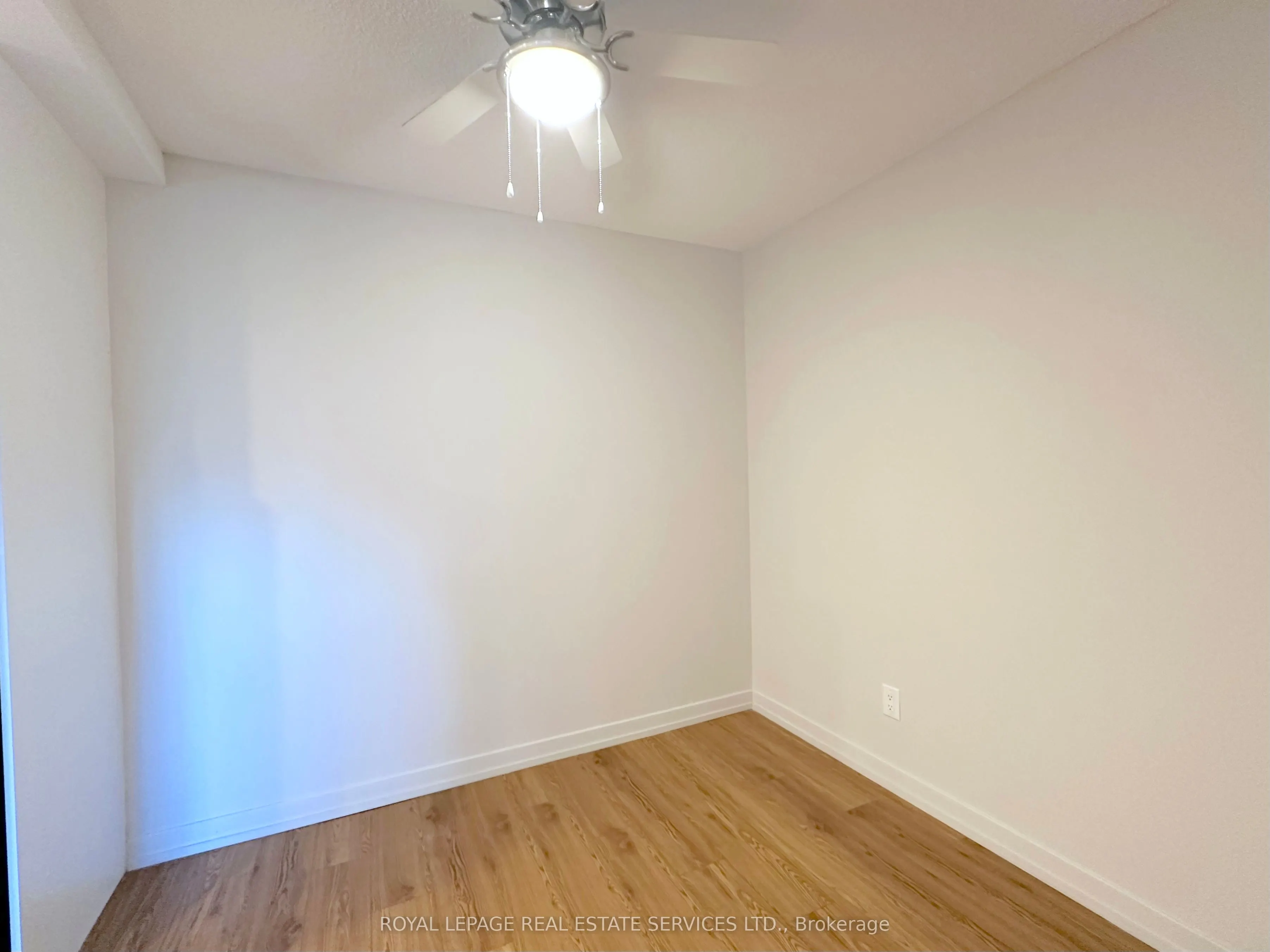 165 La Rose Avenue, #811