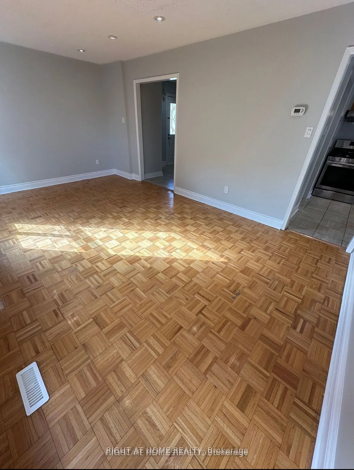 56 Stanwell Drive, #Upper