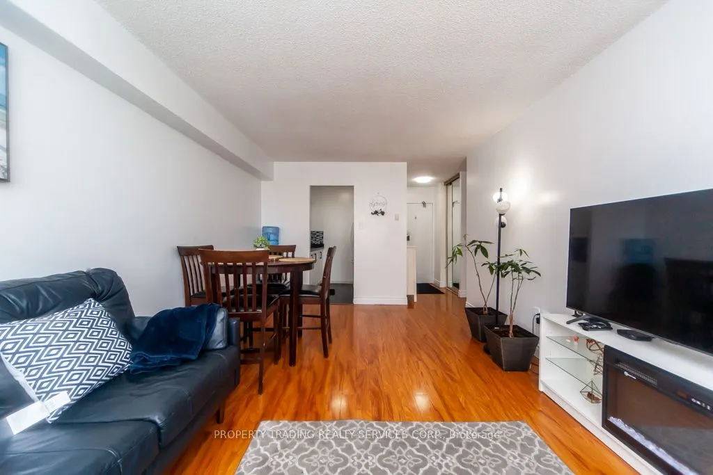 50 Lotherton Pathway, #402