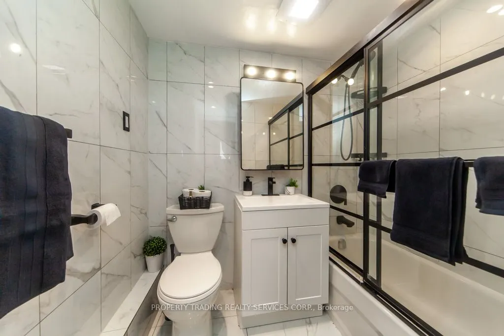 50 Lotherton Pathway, #402