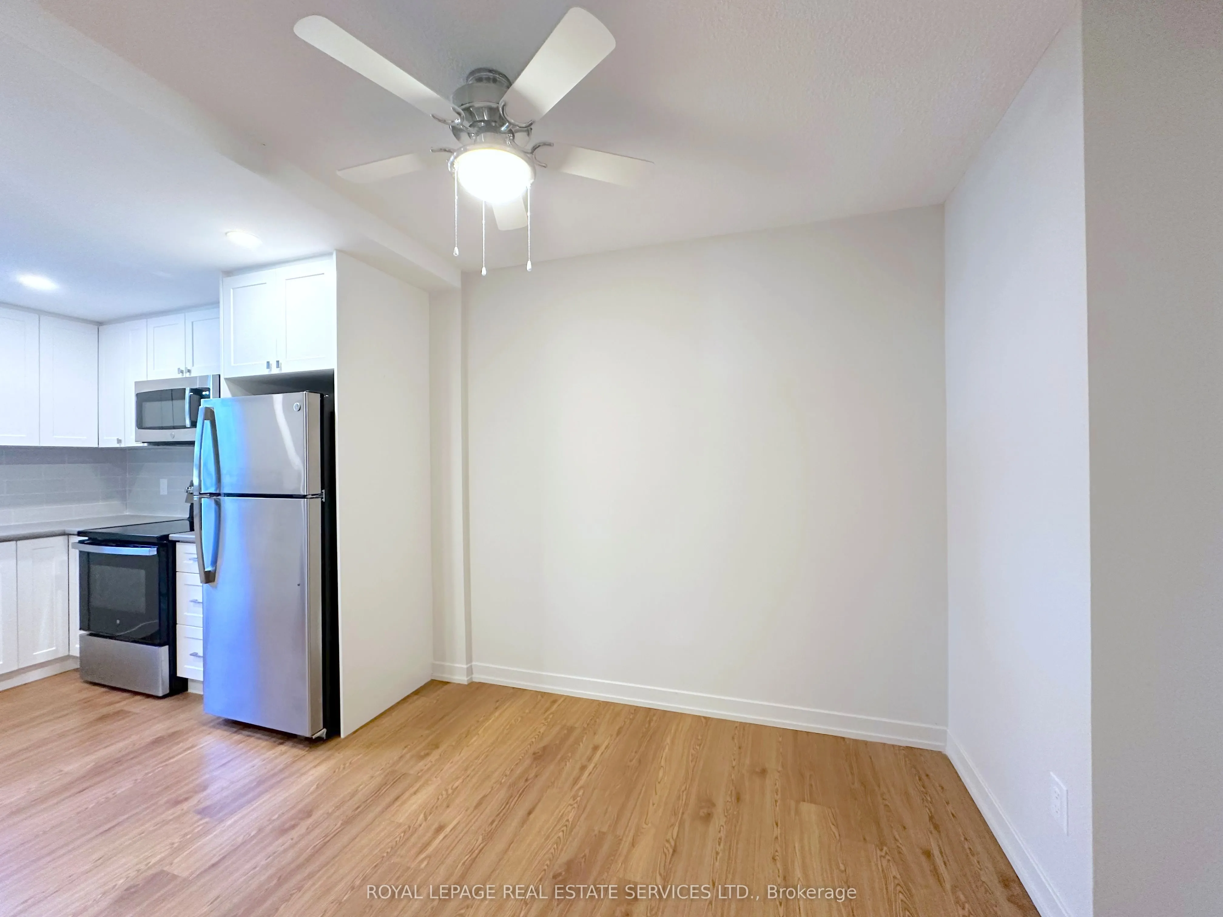 165 La Rose Avenue, #205