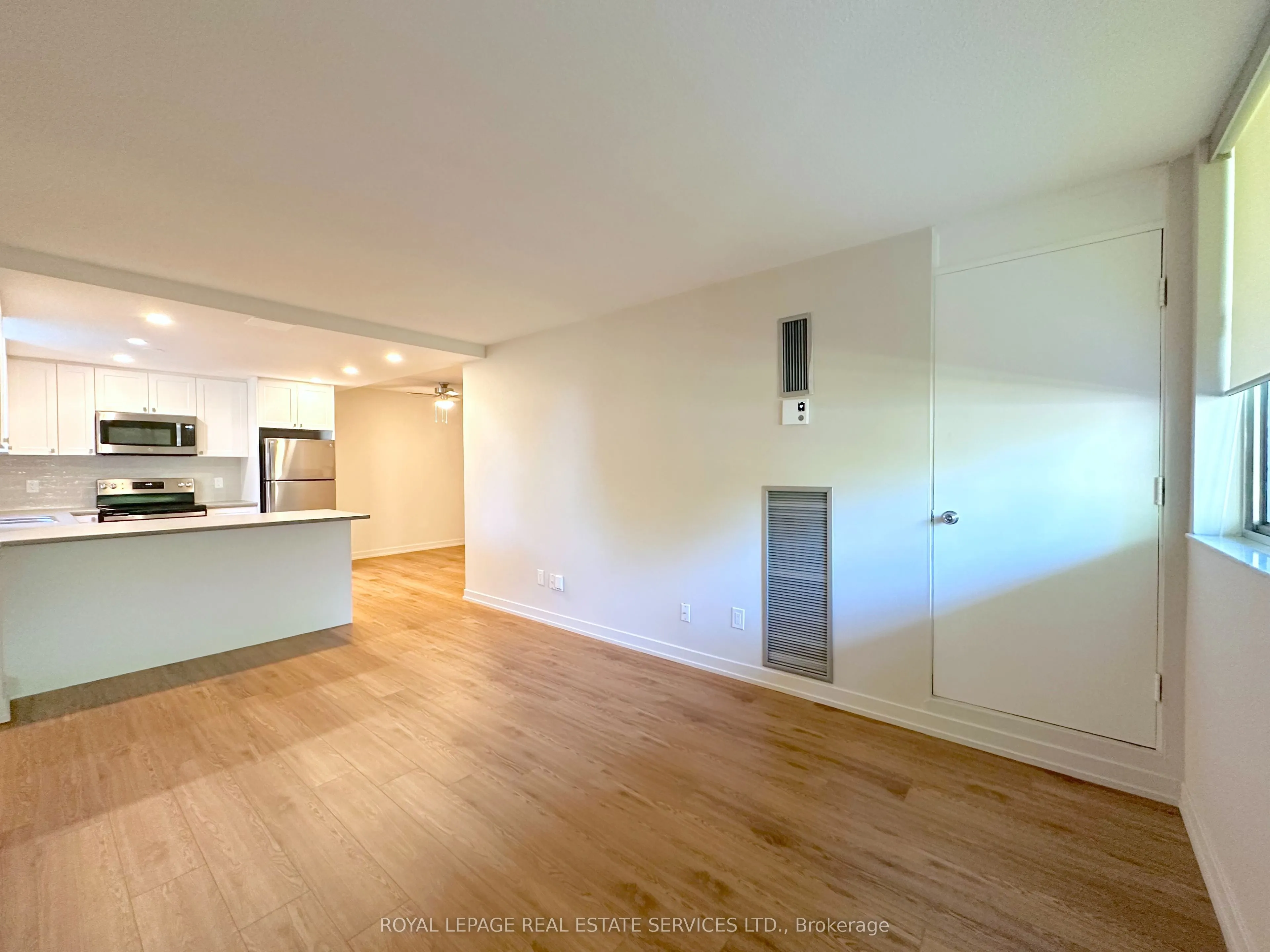 165 La Rose Avenue, #205