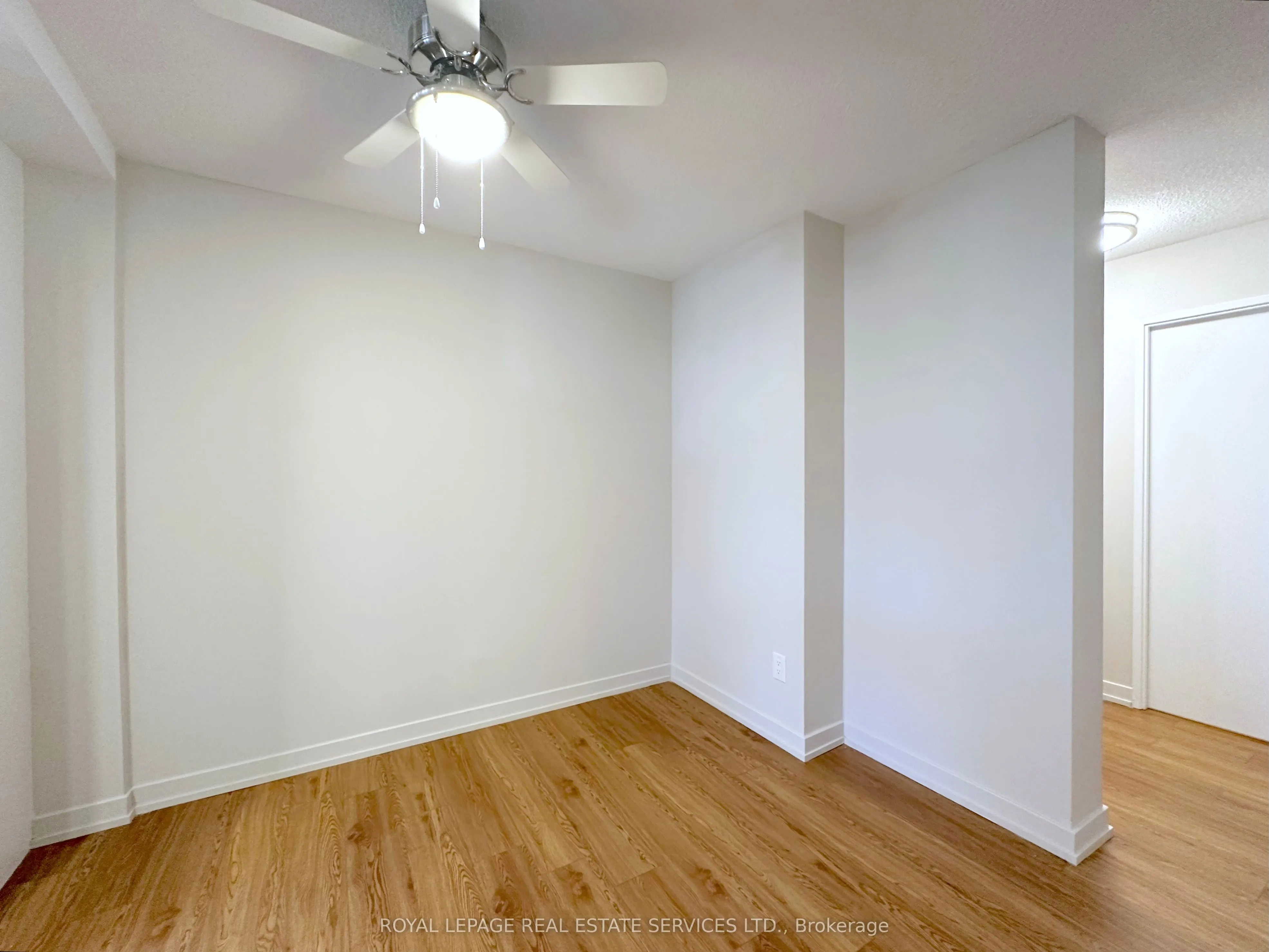 165 La Rose Avenue, #205