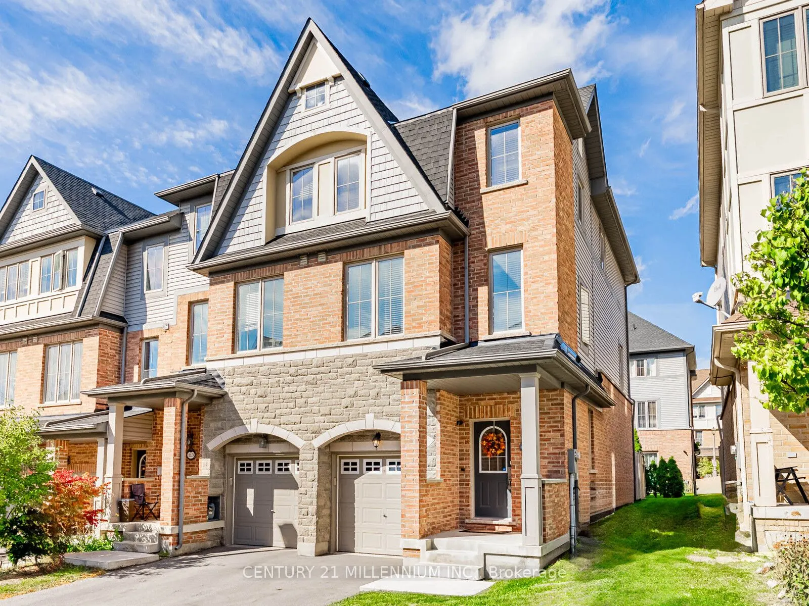 111 Cedar Lake Crescent, #127