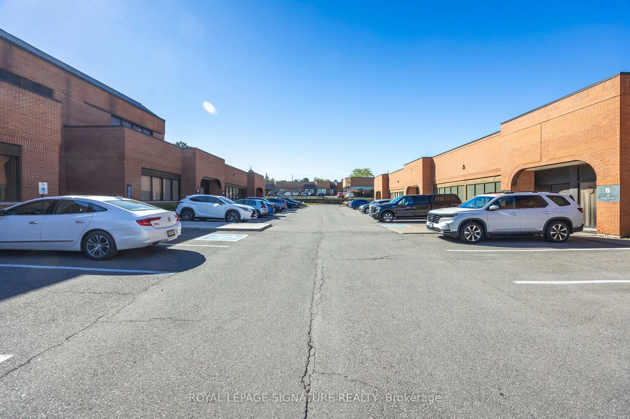 2285 Dunwin Drive, #5&12