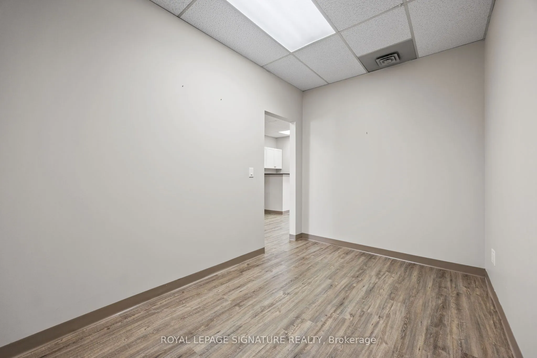 2285 Dunwin Drive, #5&12