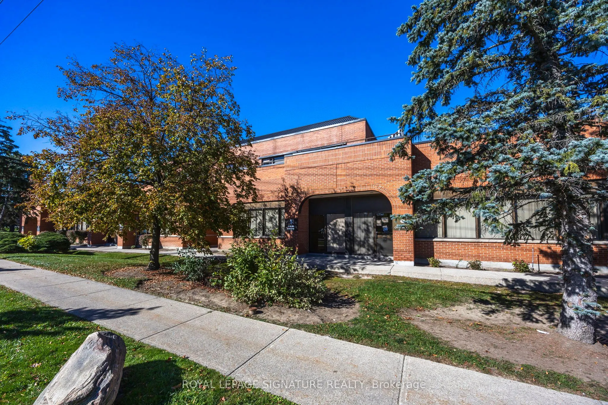 2285 Dunwin Drive, #5&12
