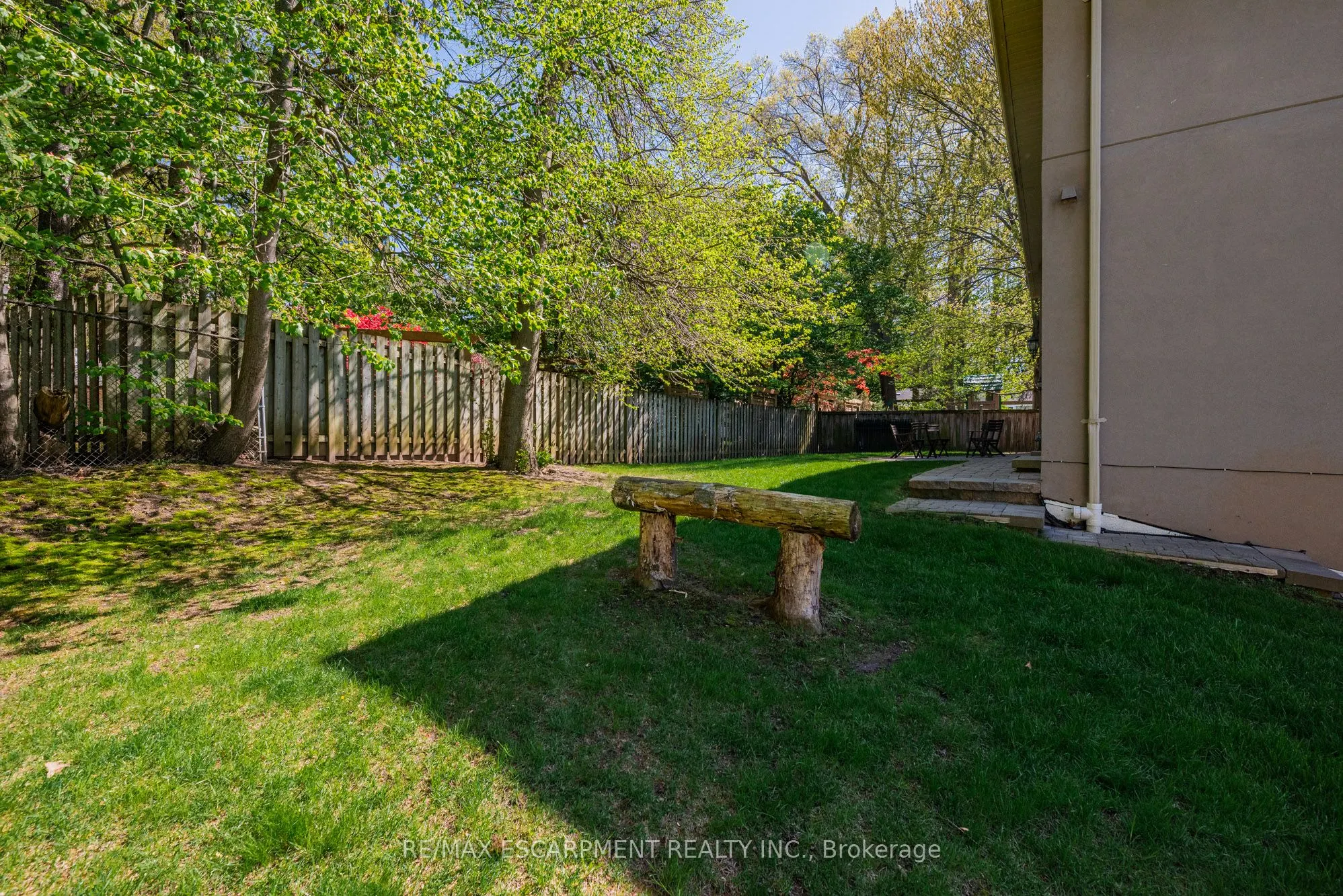 1034 Lakeshore Road W