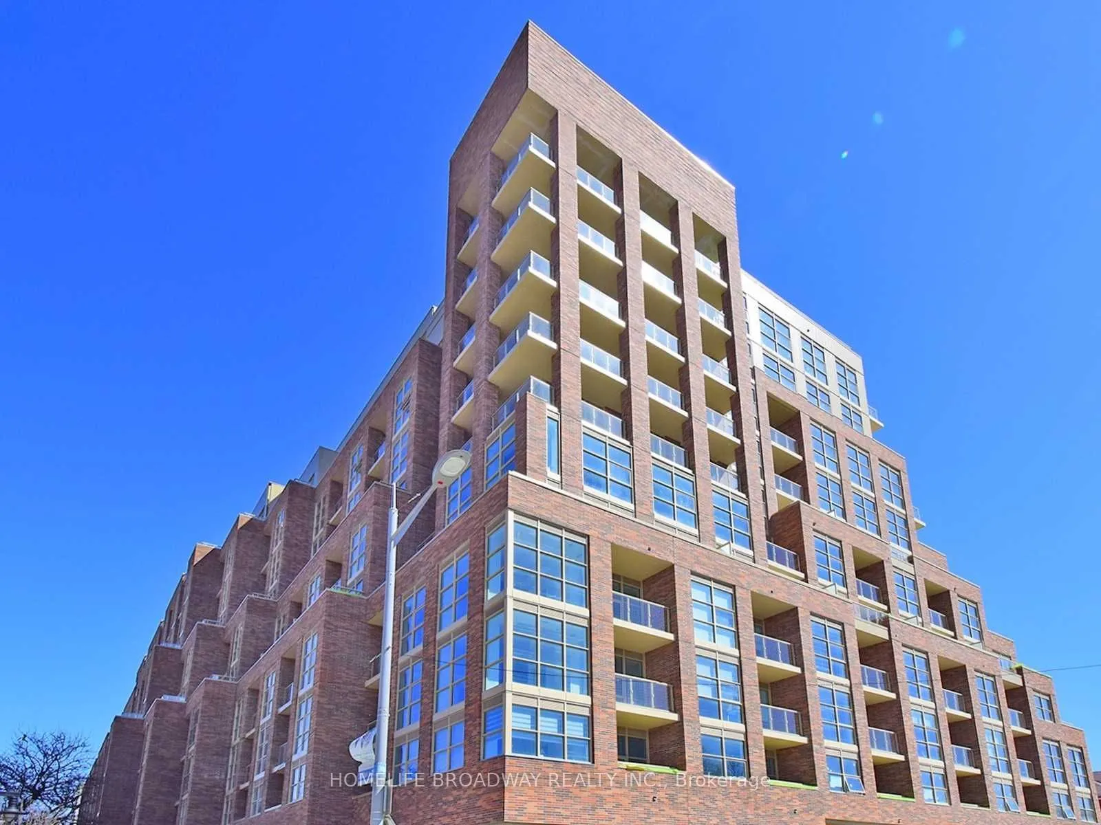 1787 St Clair Avenue W, #413