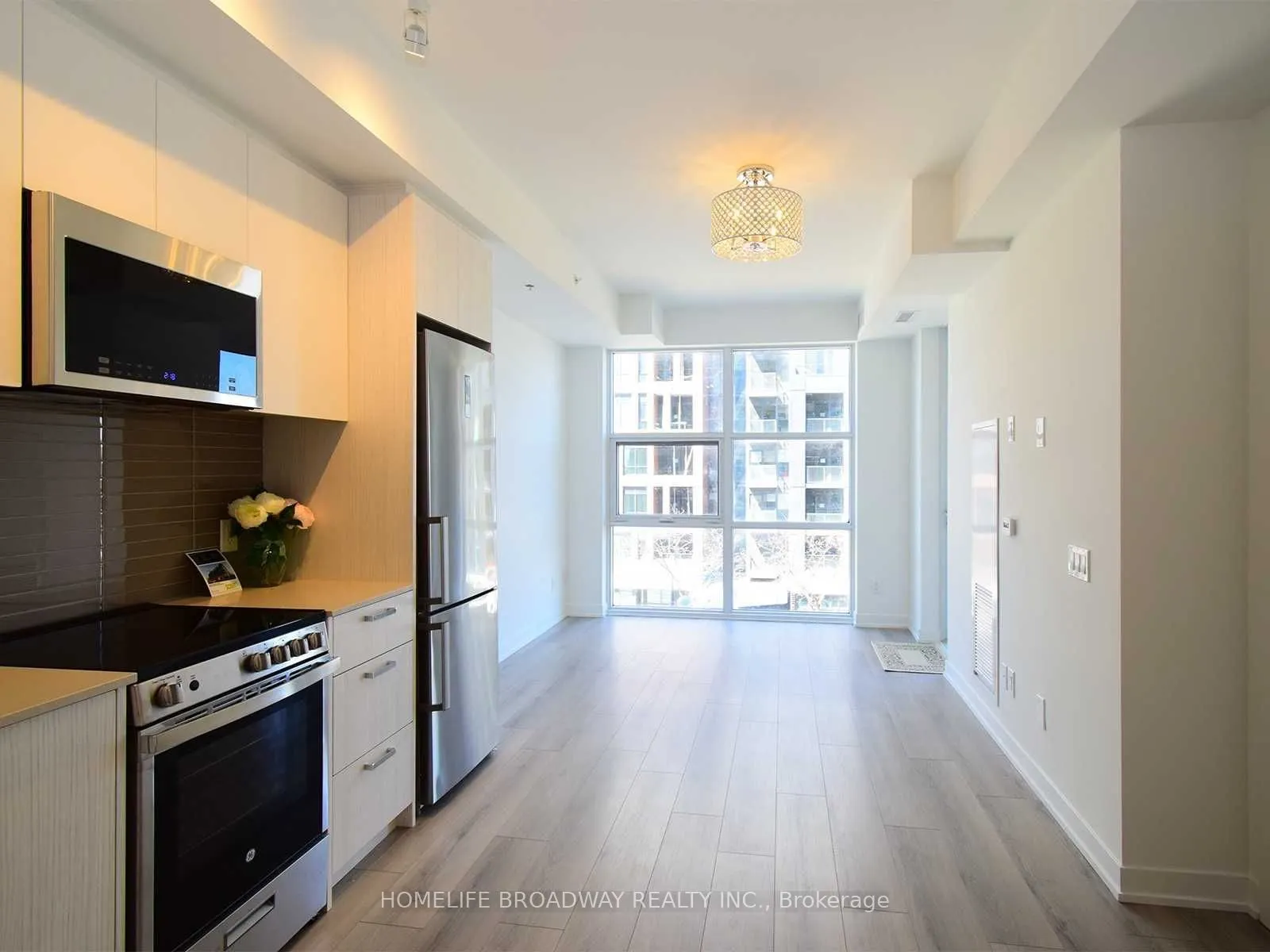 1787 St Clair Avenue W, #413