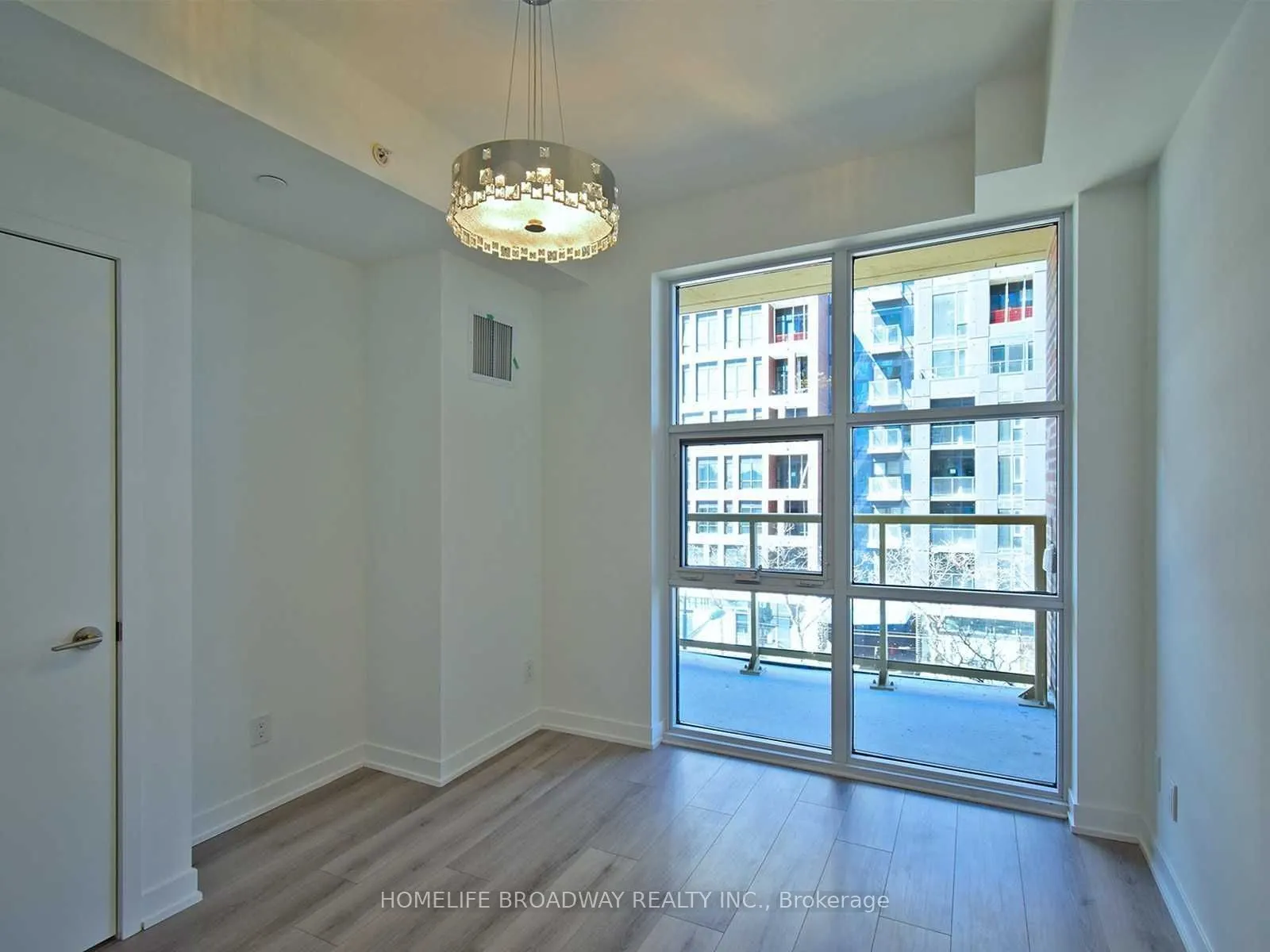 1787 St Clair Avenue W, #413