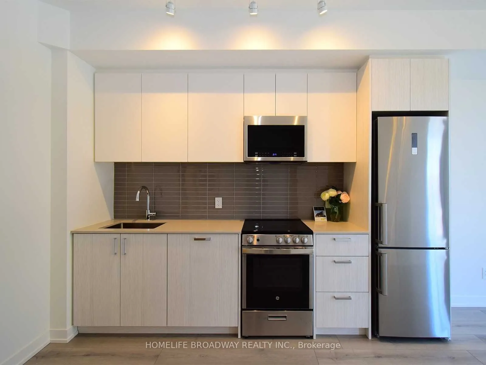 1787 St Clair Avenue W, #413