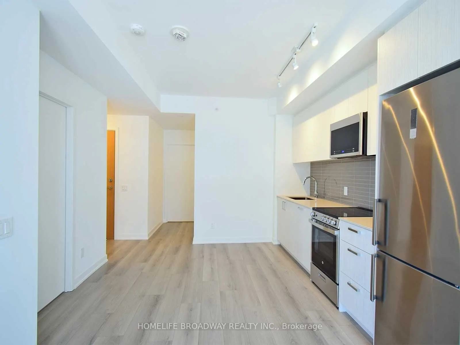 1787 St Clair Avenue W, #413
