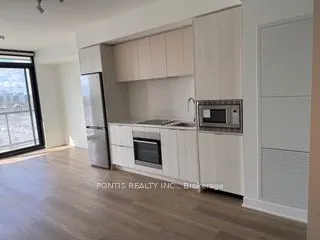 86 DUNDAS Street E, #818