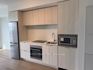 86 DUNDAS Street E, #818