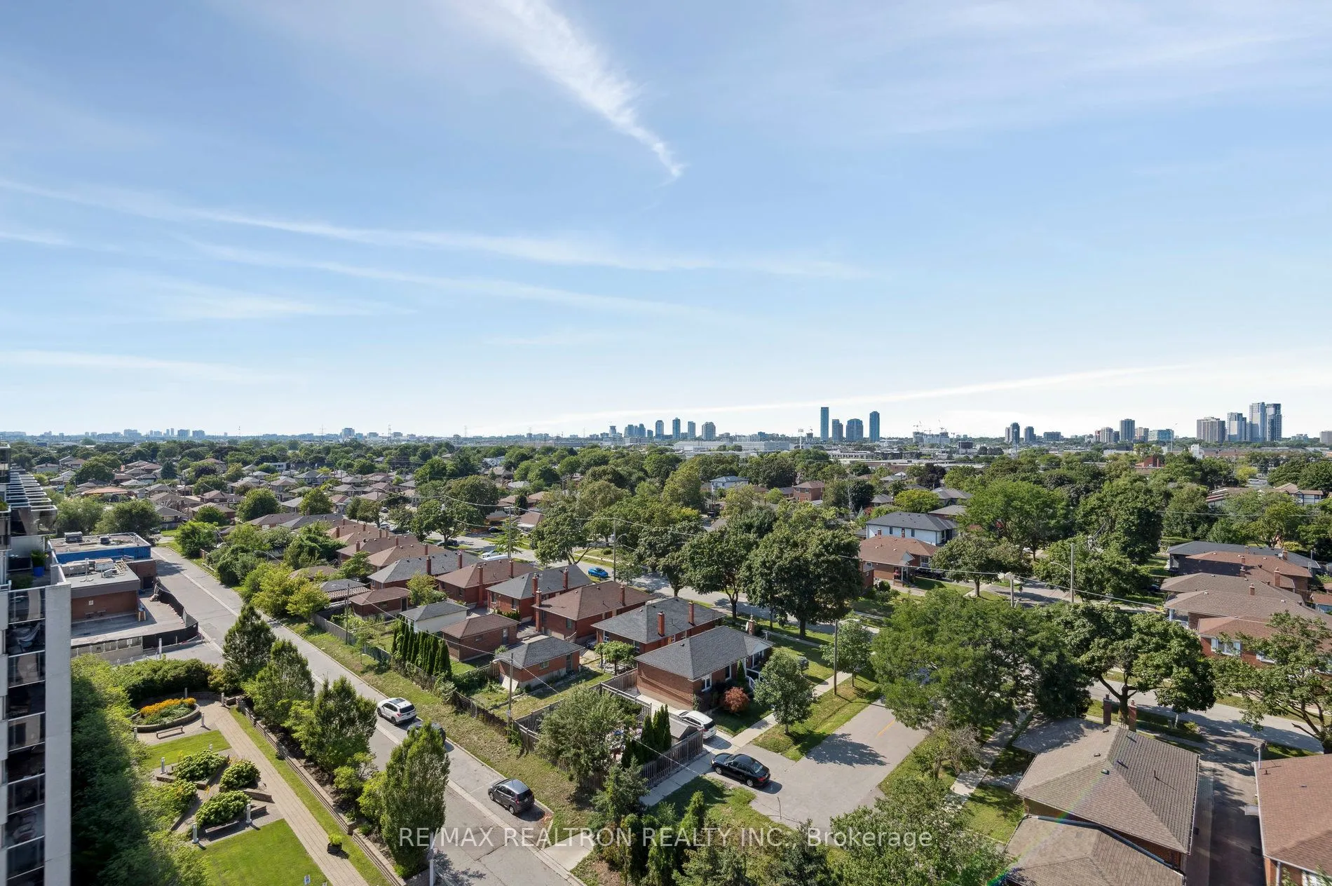 1040 The Queensway Avenue, #901