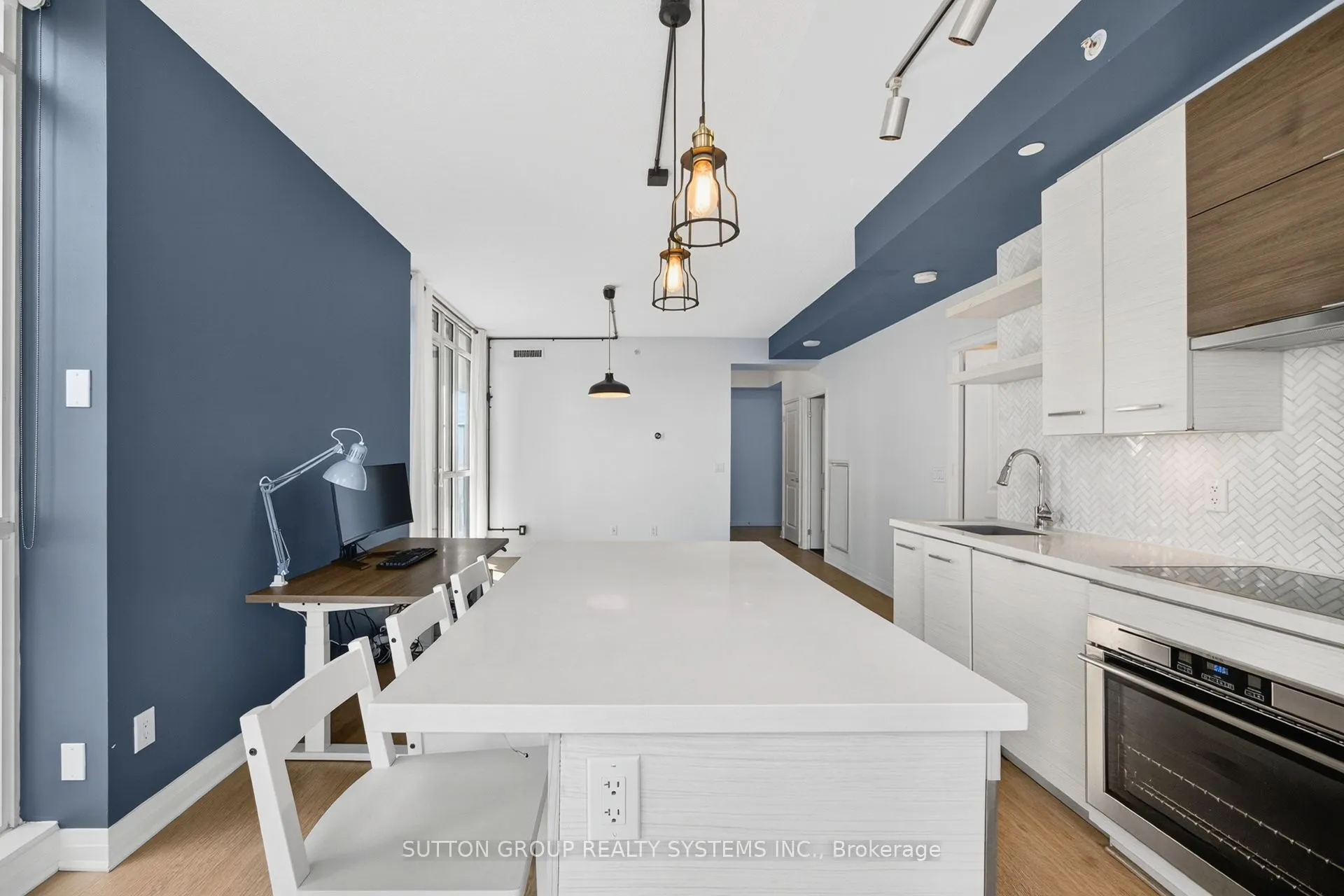 60 Annie Craig Drive, #815
