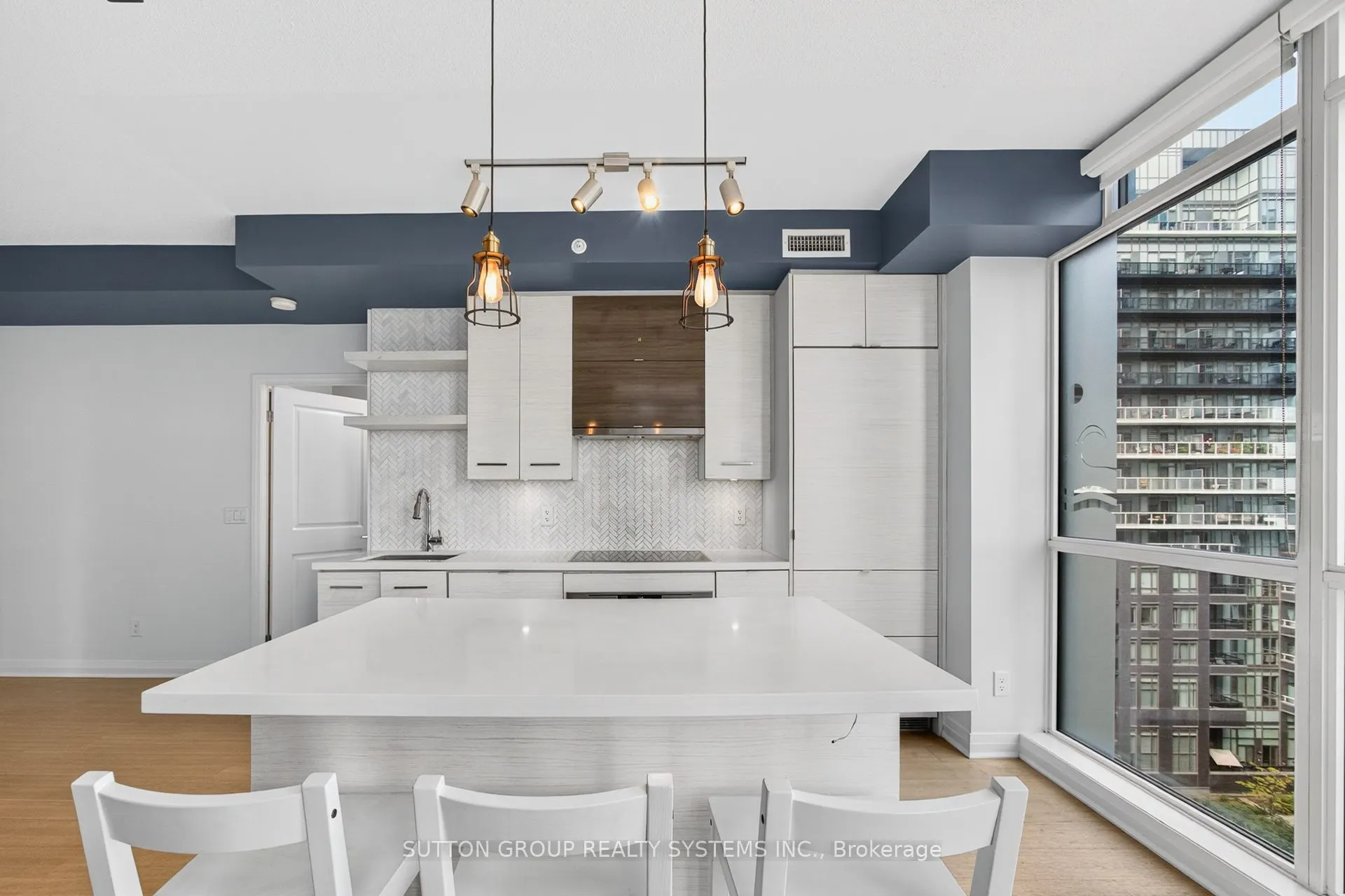 60 Annie Craig Drive, #815