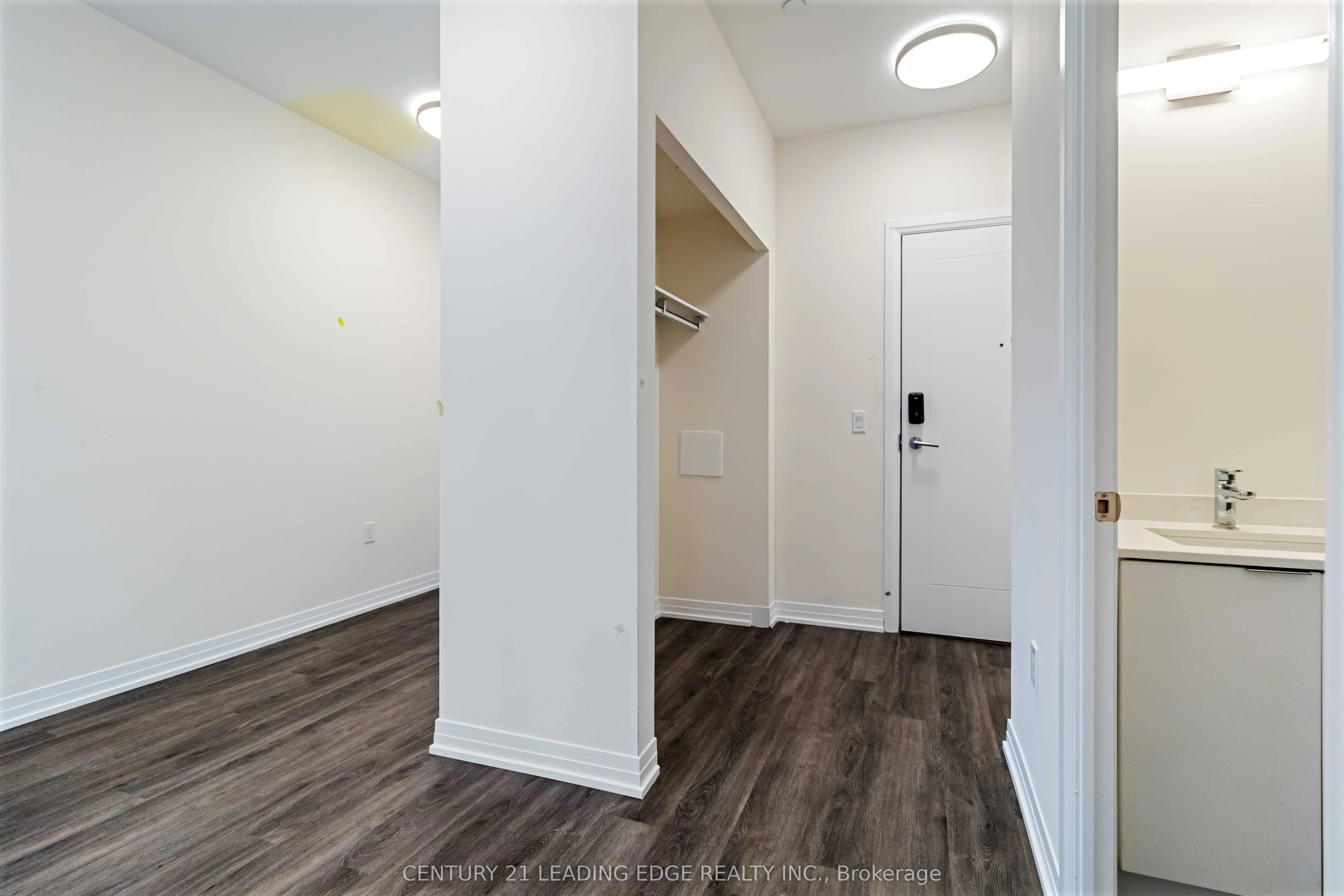 15 Watergarden Drive, #214