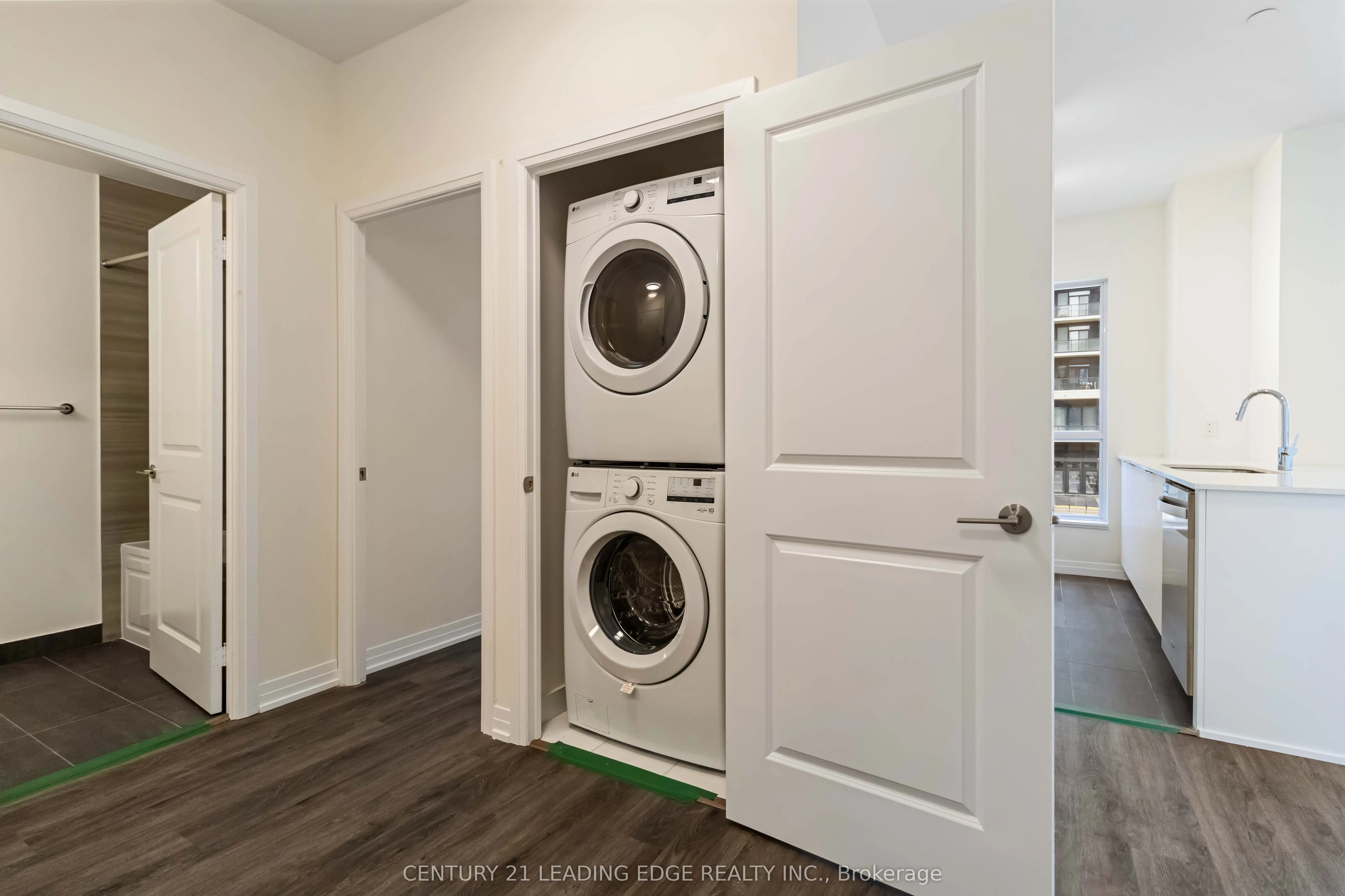 15 Watergarden Drive, #214