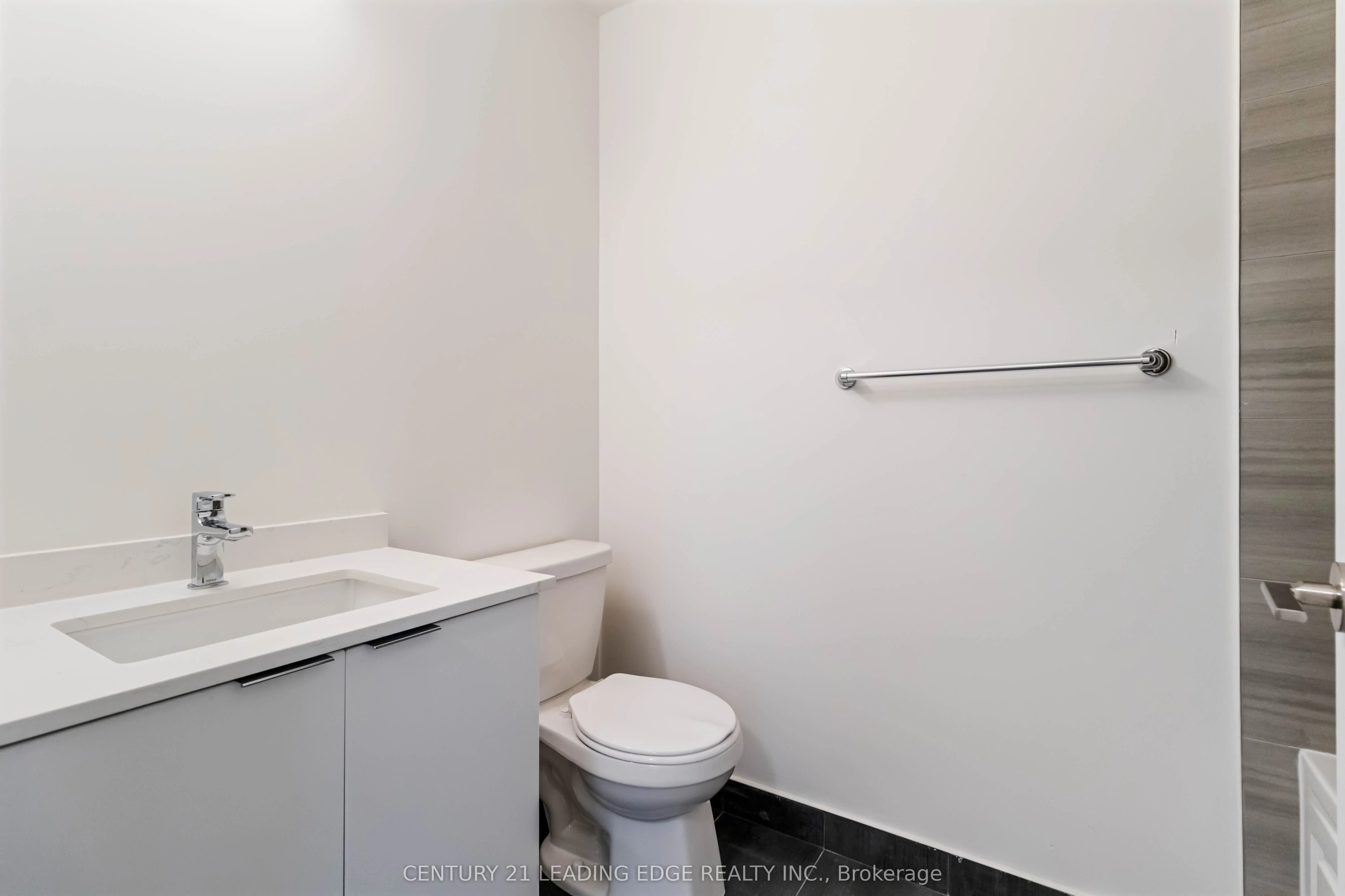 15 Watergarden Drive, #214