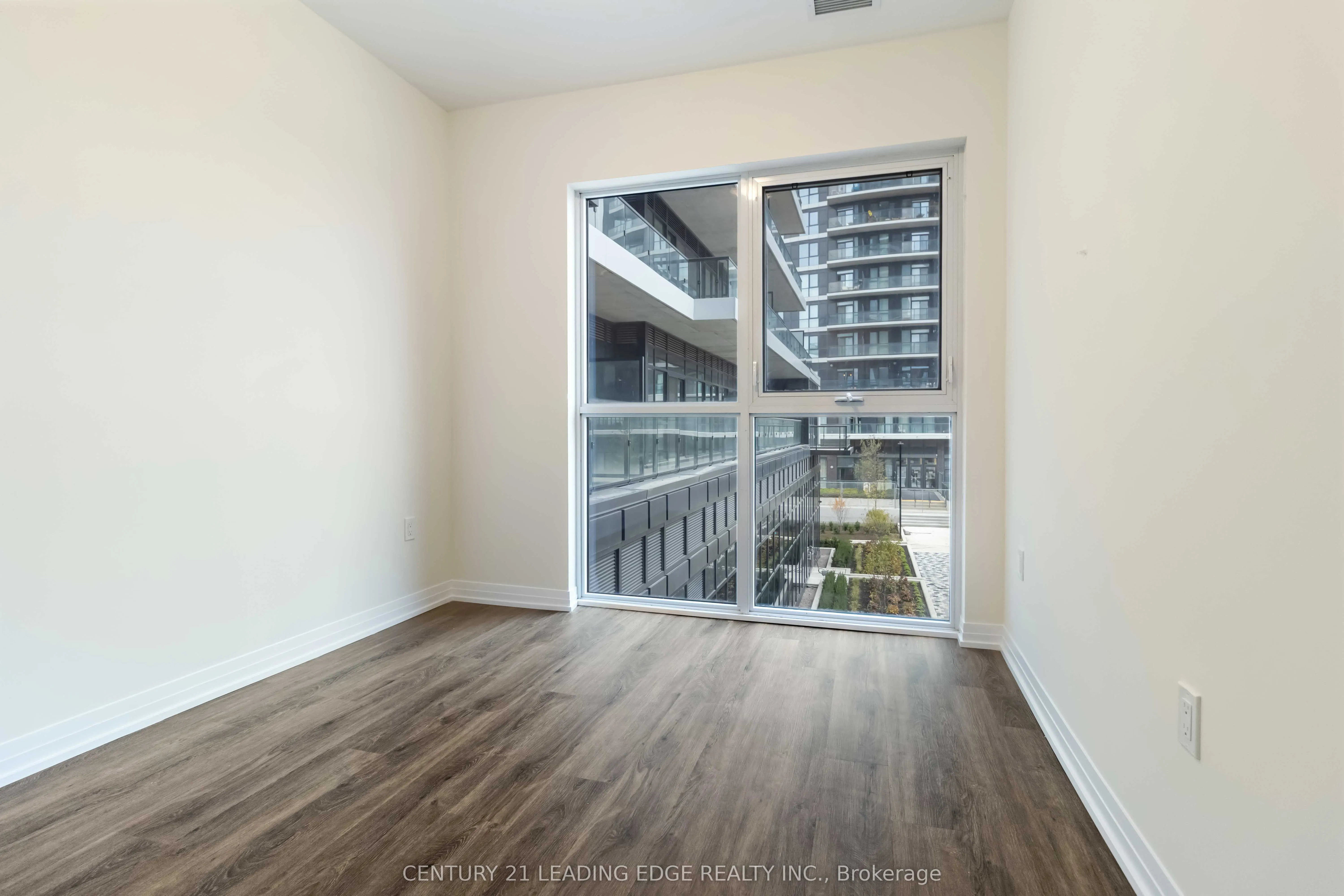 15 Watergarden Drive, #214