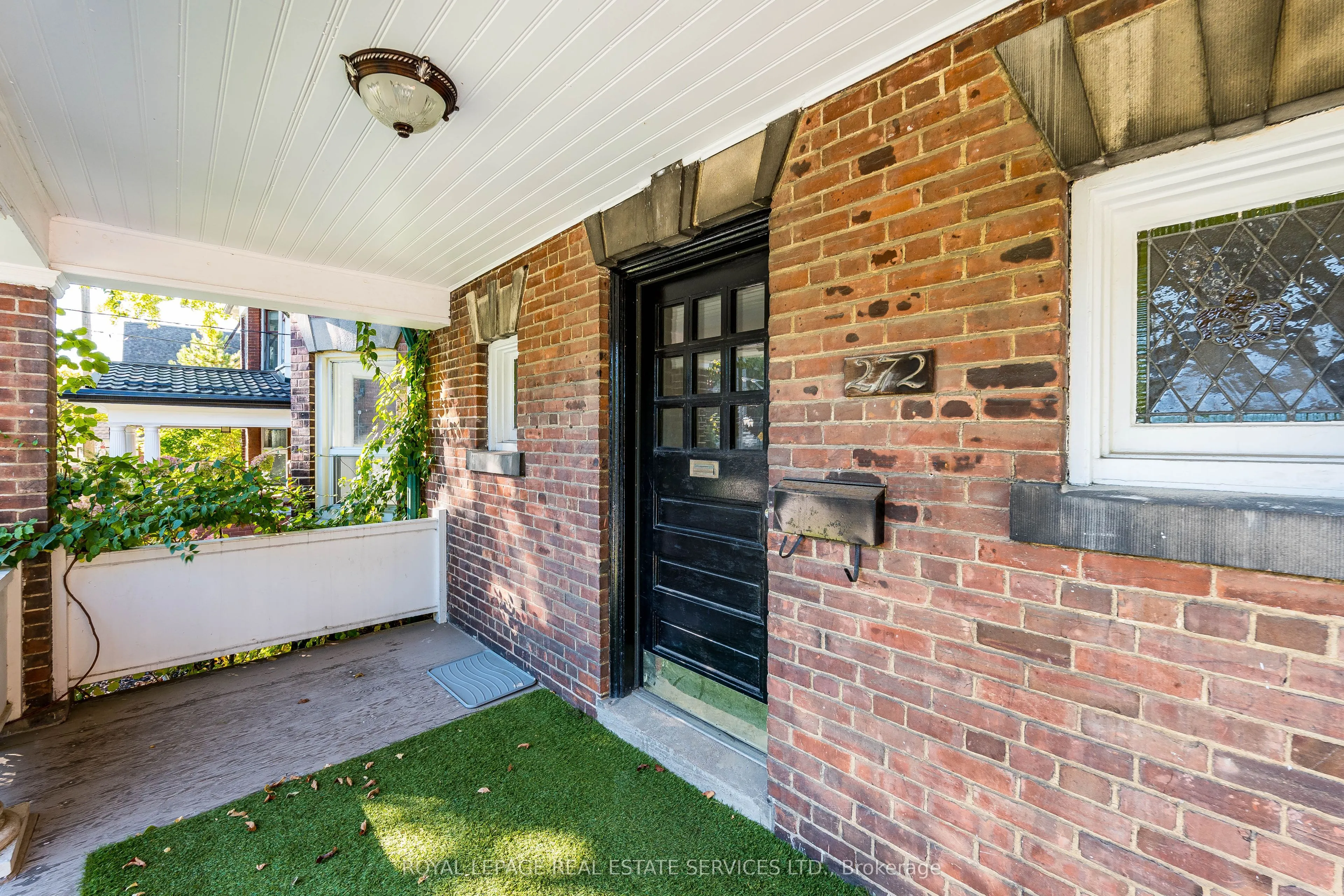 272-274 Roncesvalles Avenue