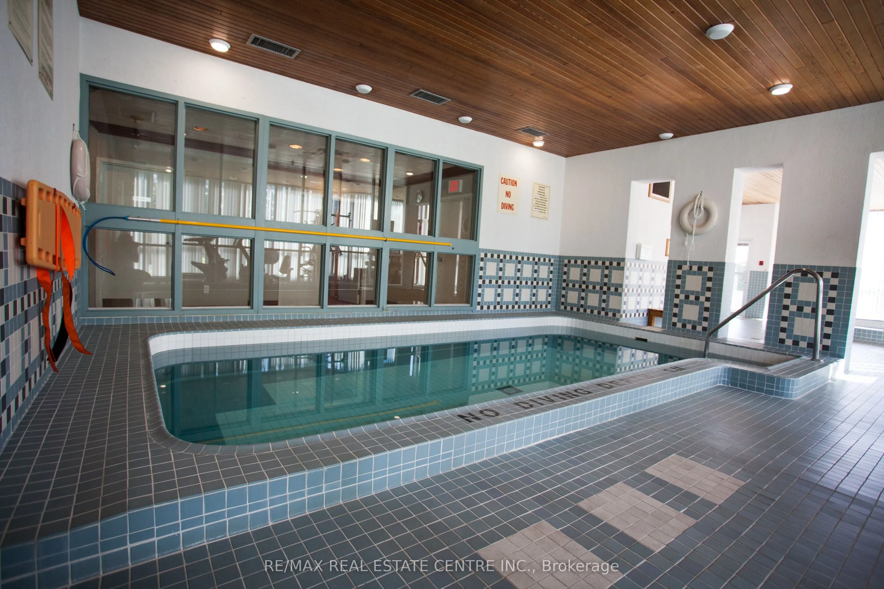 880 Dundas Street W, #502