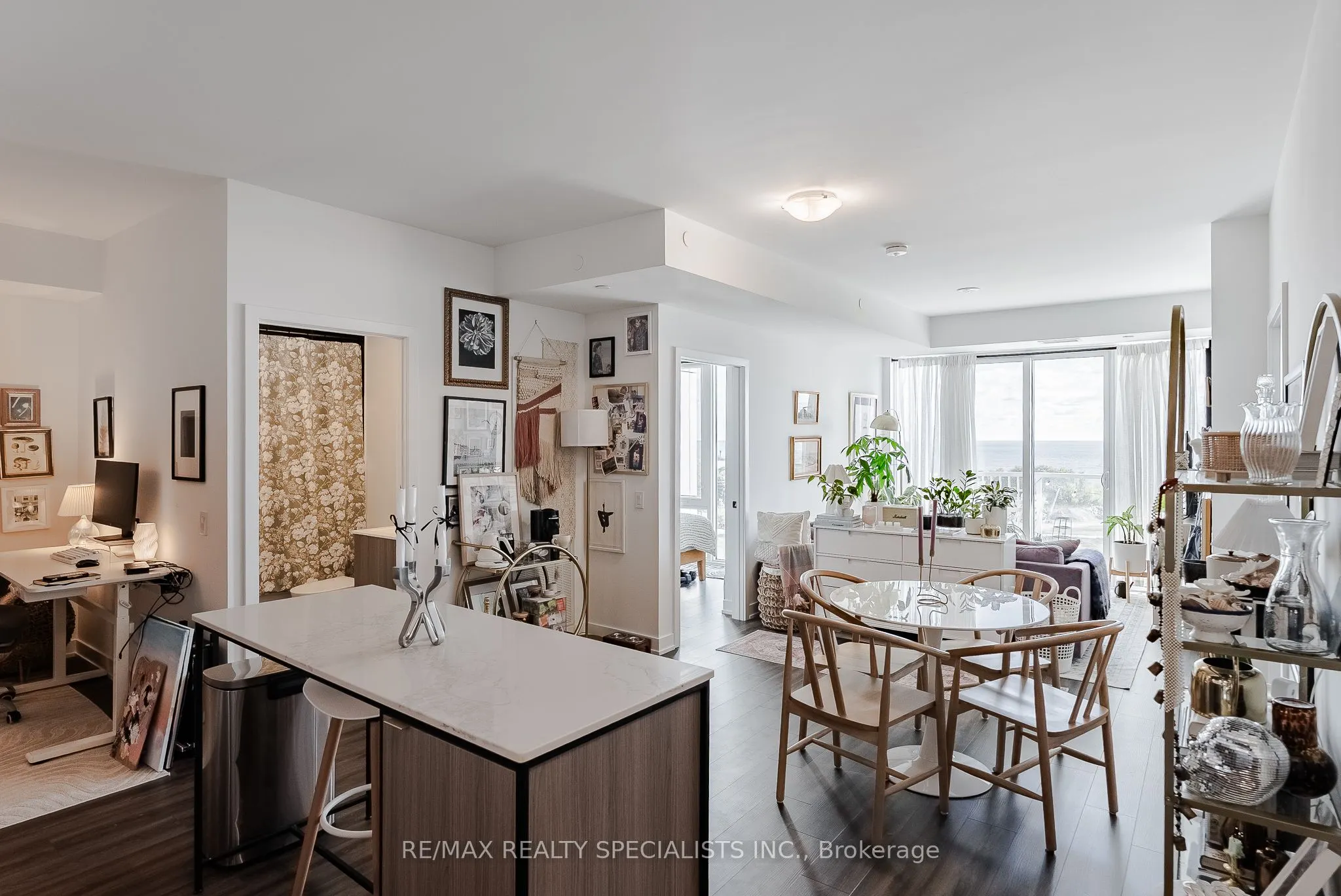 22 Missinnihe Way, #1007