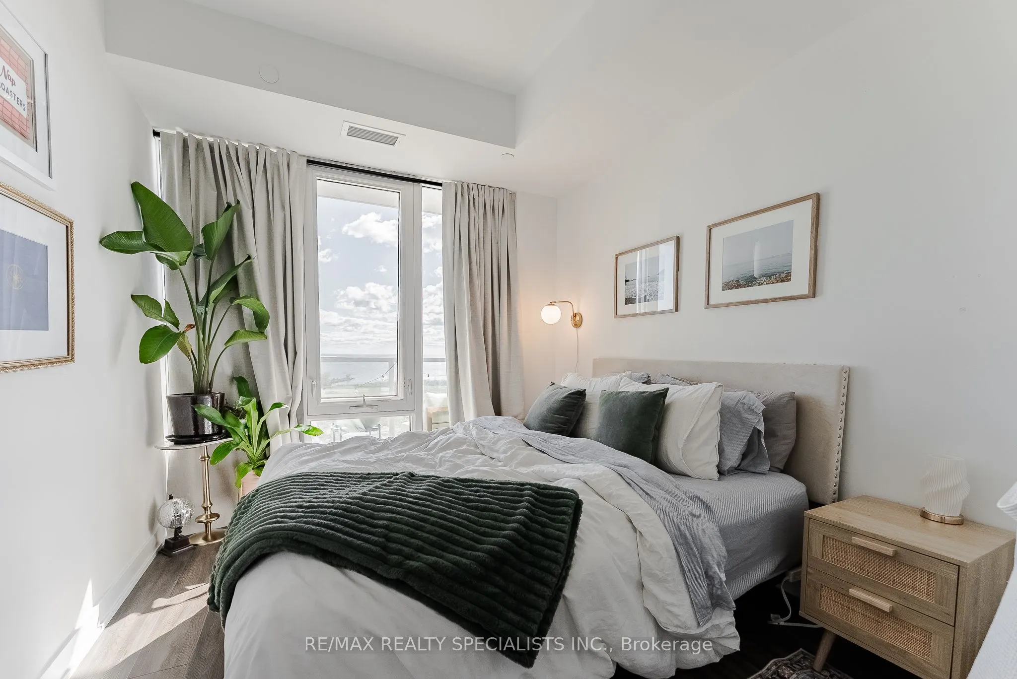 22 Missinnihe Way, #1007