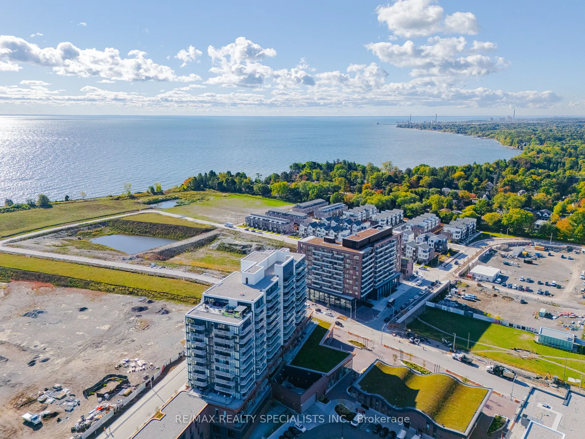 22 Missinnihe Way, #1007