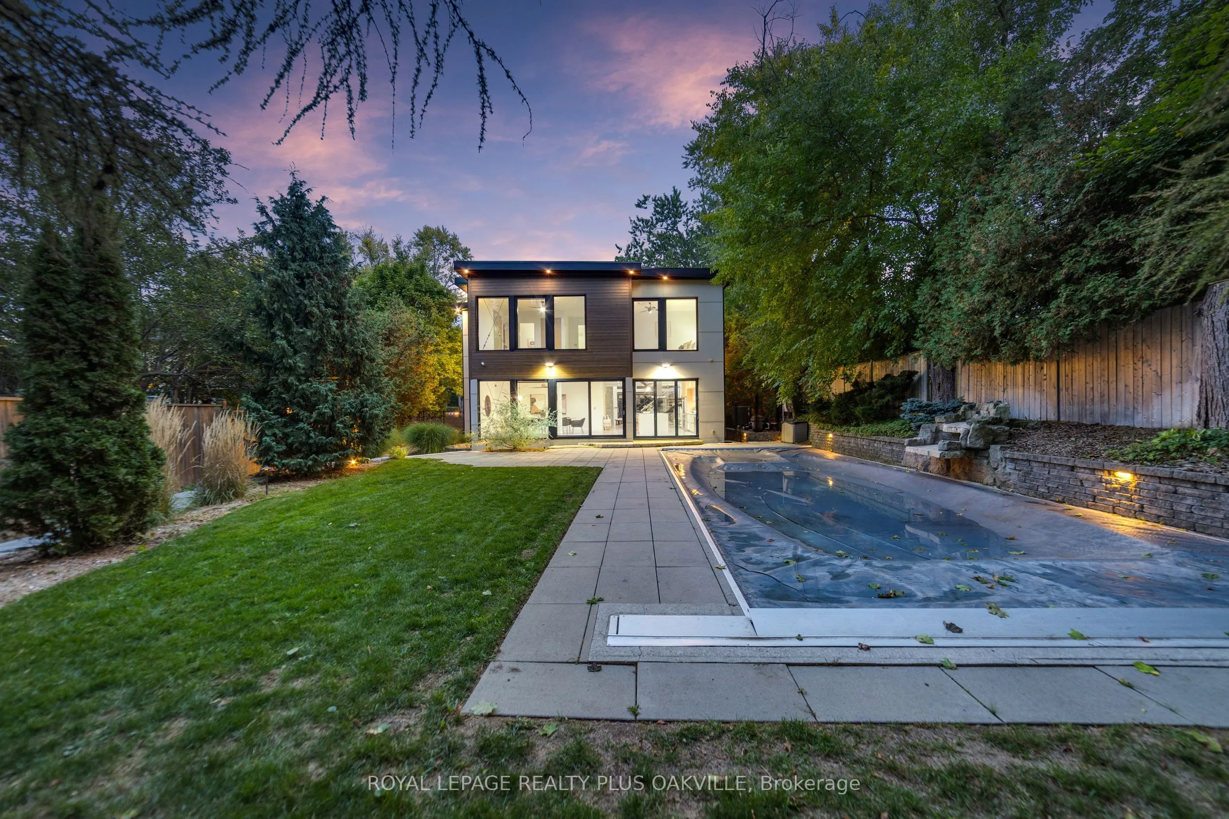 1207 Stirling Drive