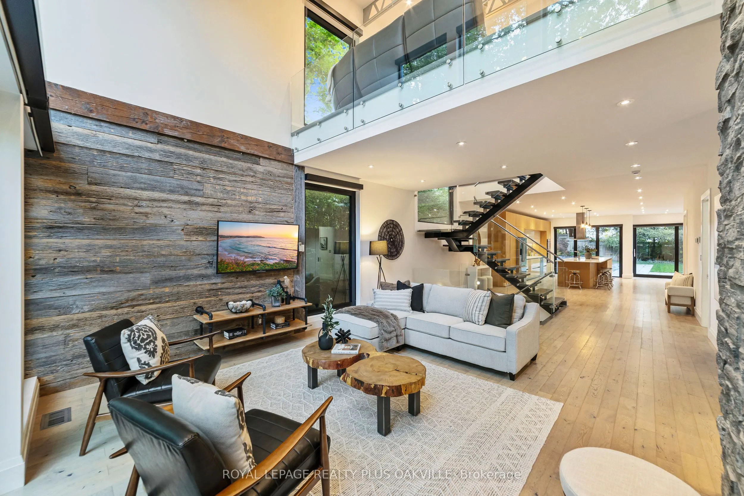 1207 Stirling Drive