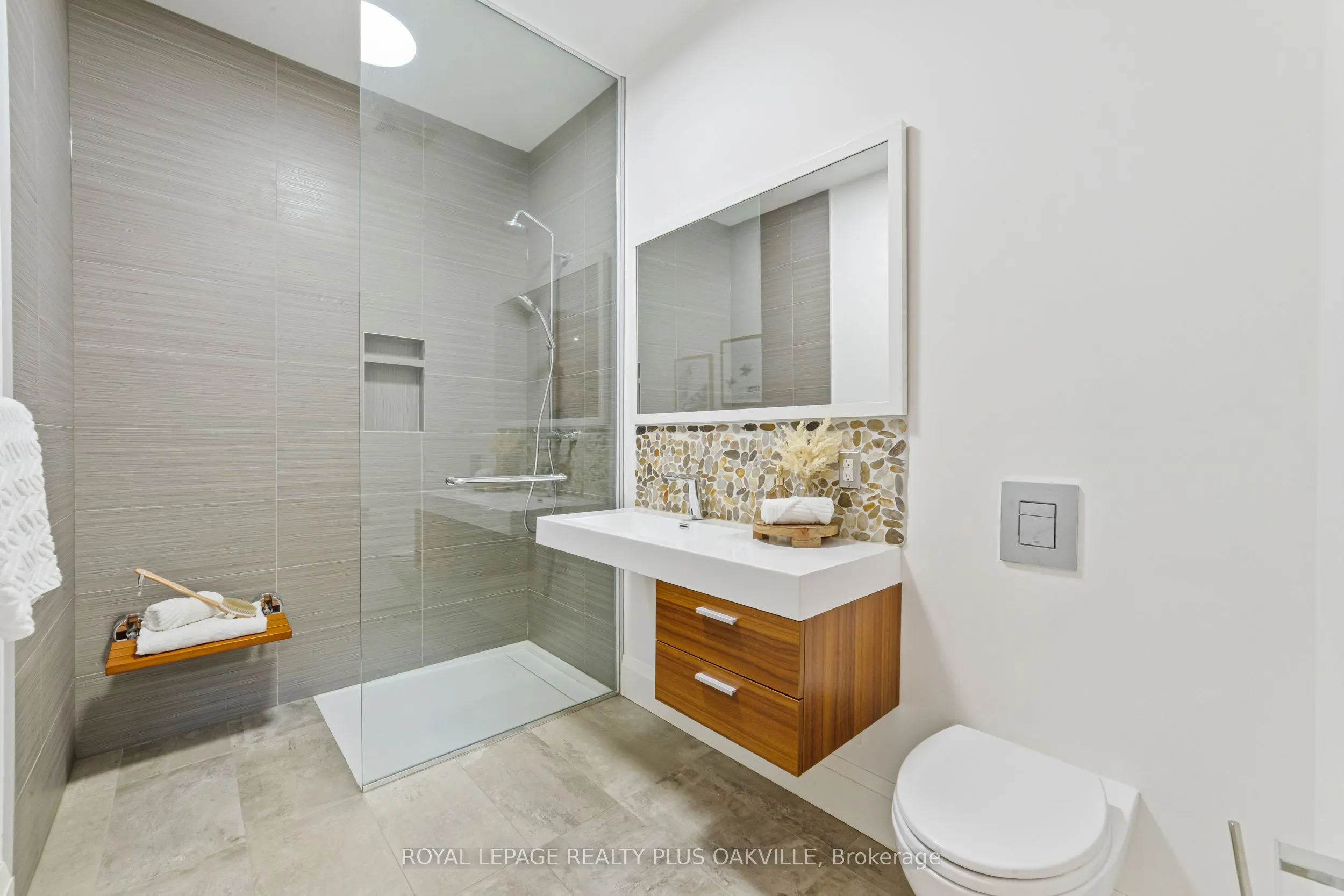 1207 Stirling Drive