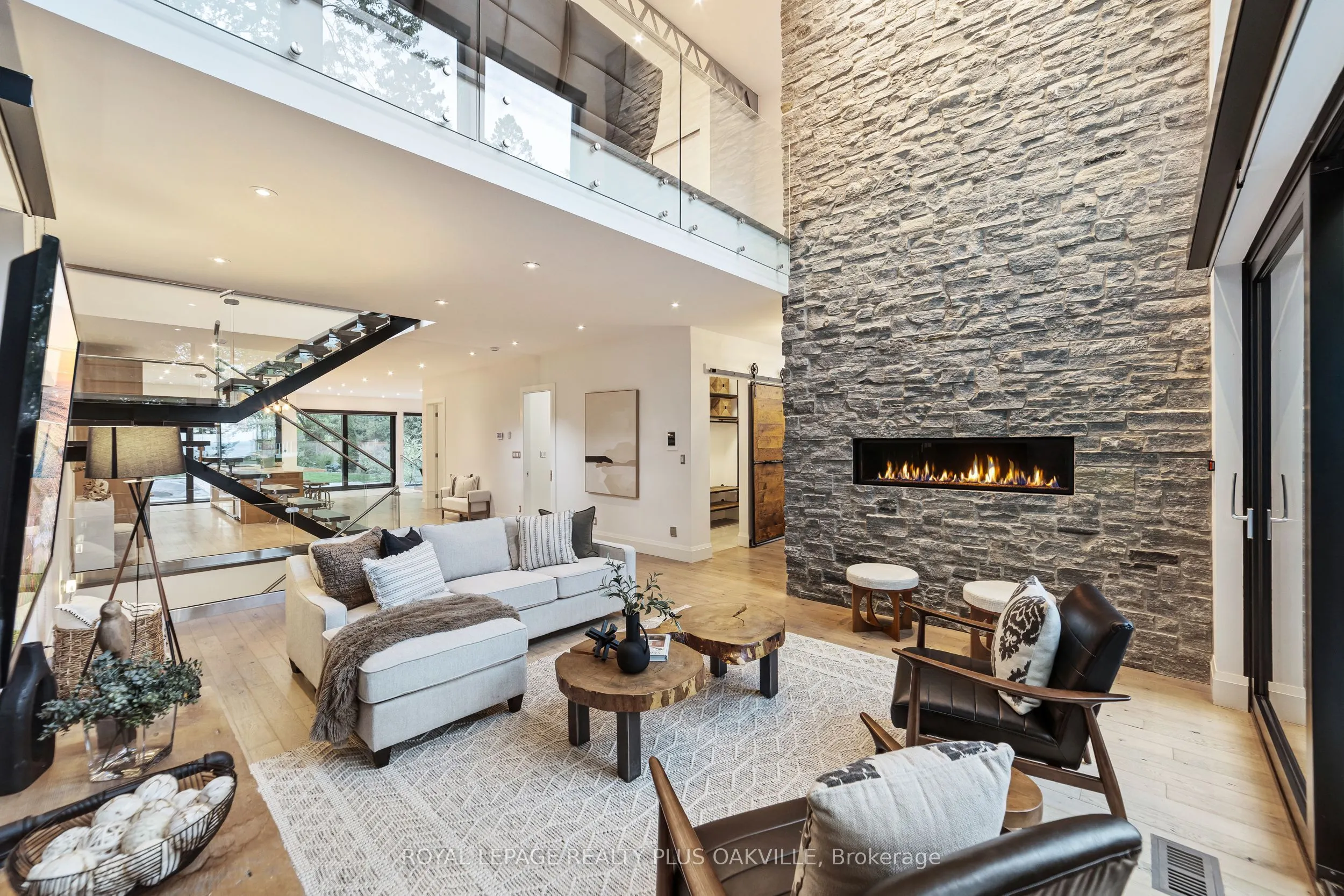 1207 Stirling Drive