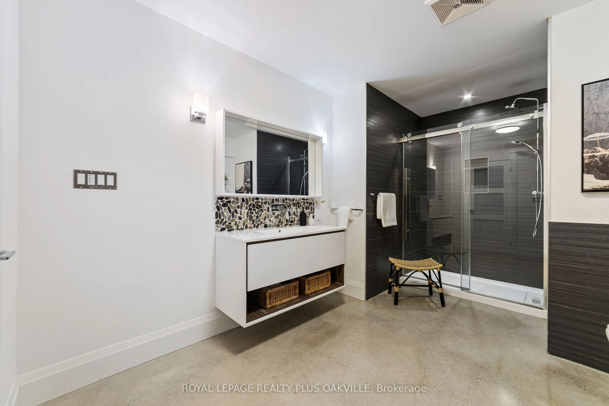 1207 Stirling Drive