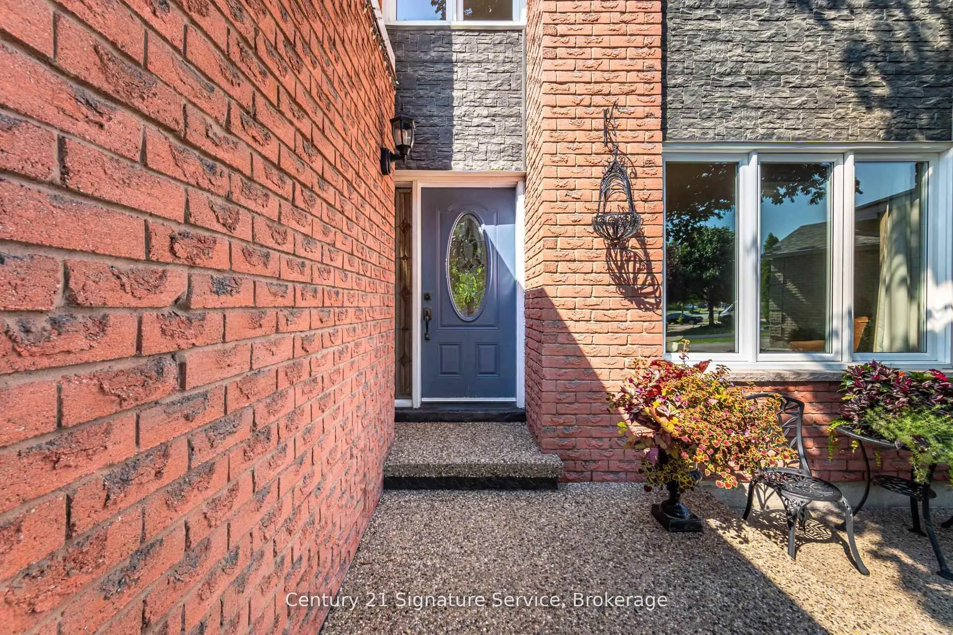 5955 Ladyburn Crescent