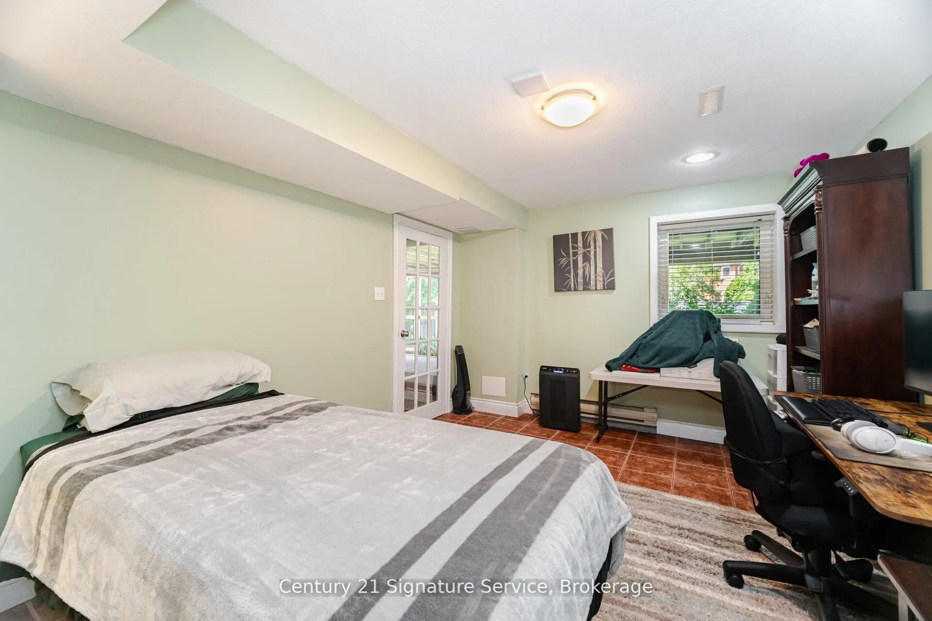 5955 Ladyburn Crescent