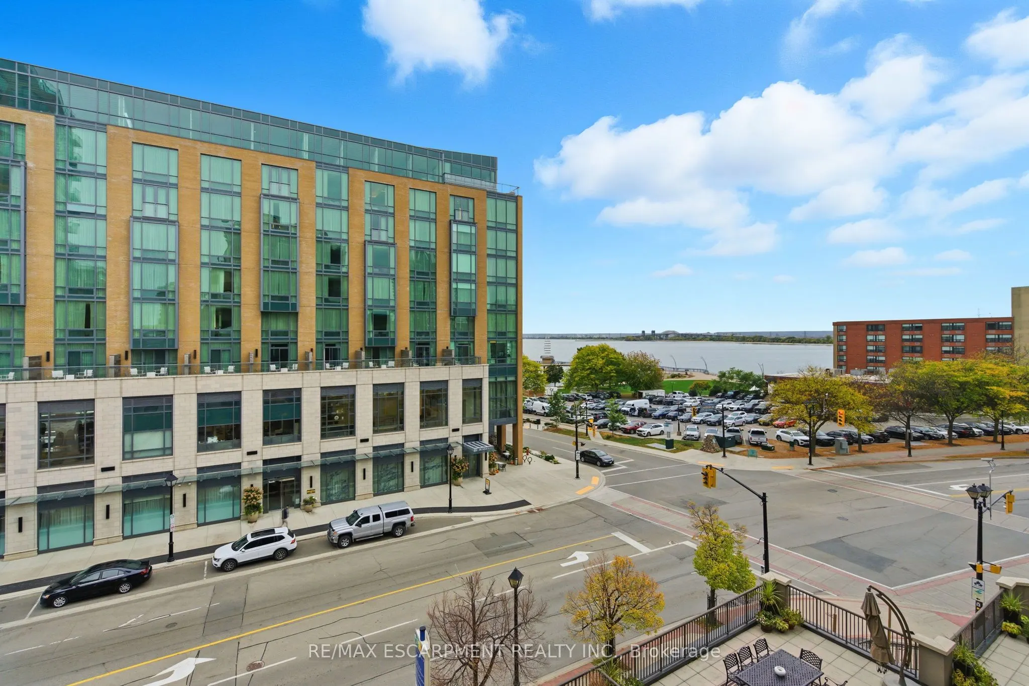 399 Elizabeth Street, #512
